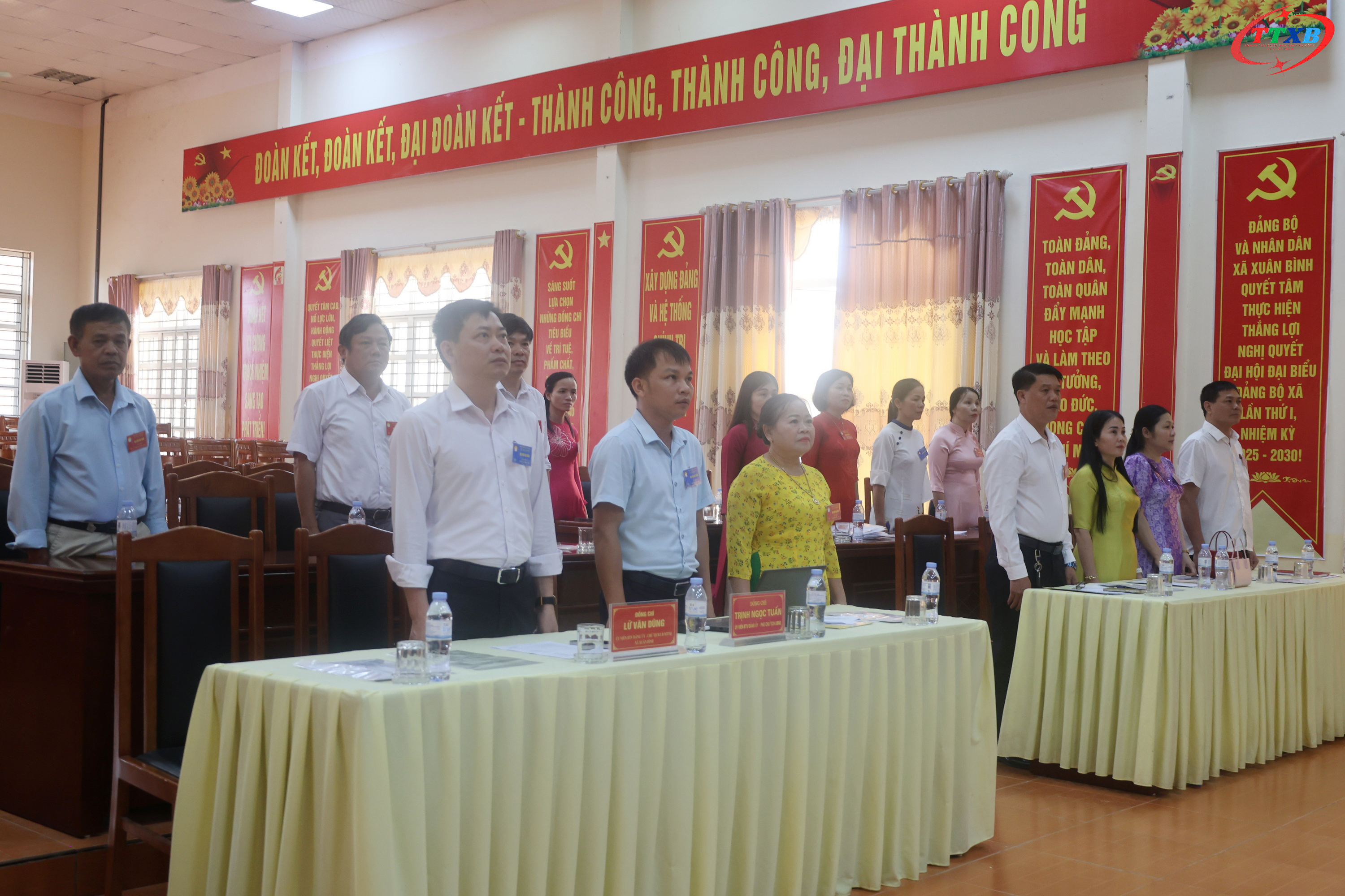 Anh-tin-bai
