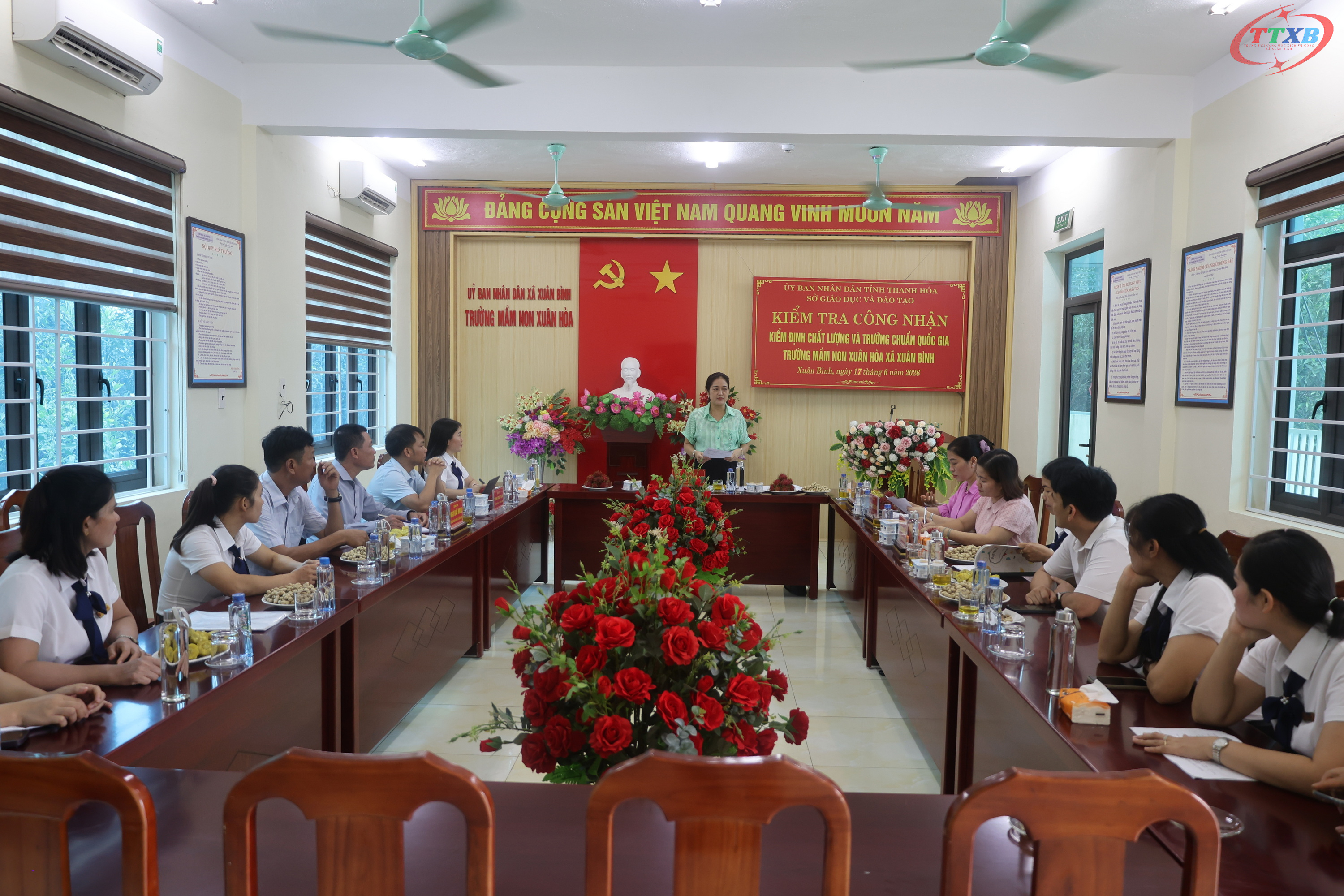 Anh-tin-bai