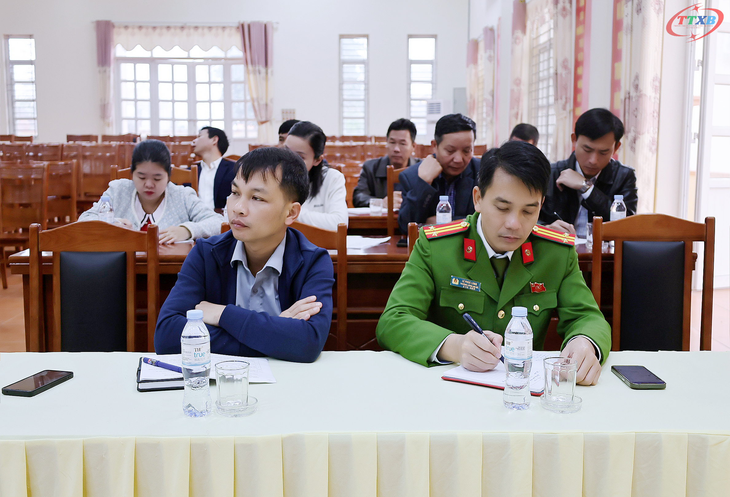 Anh-tin-bai