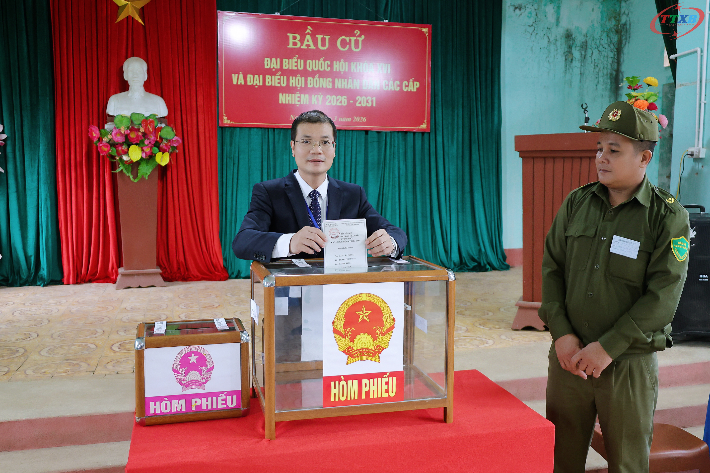 Anh-tin-bai