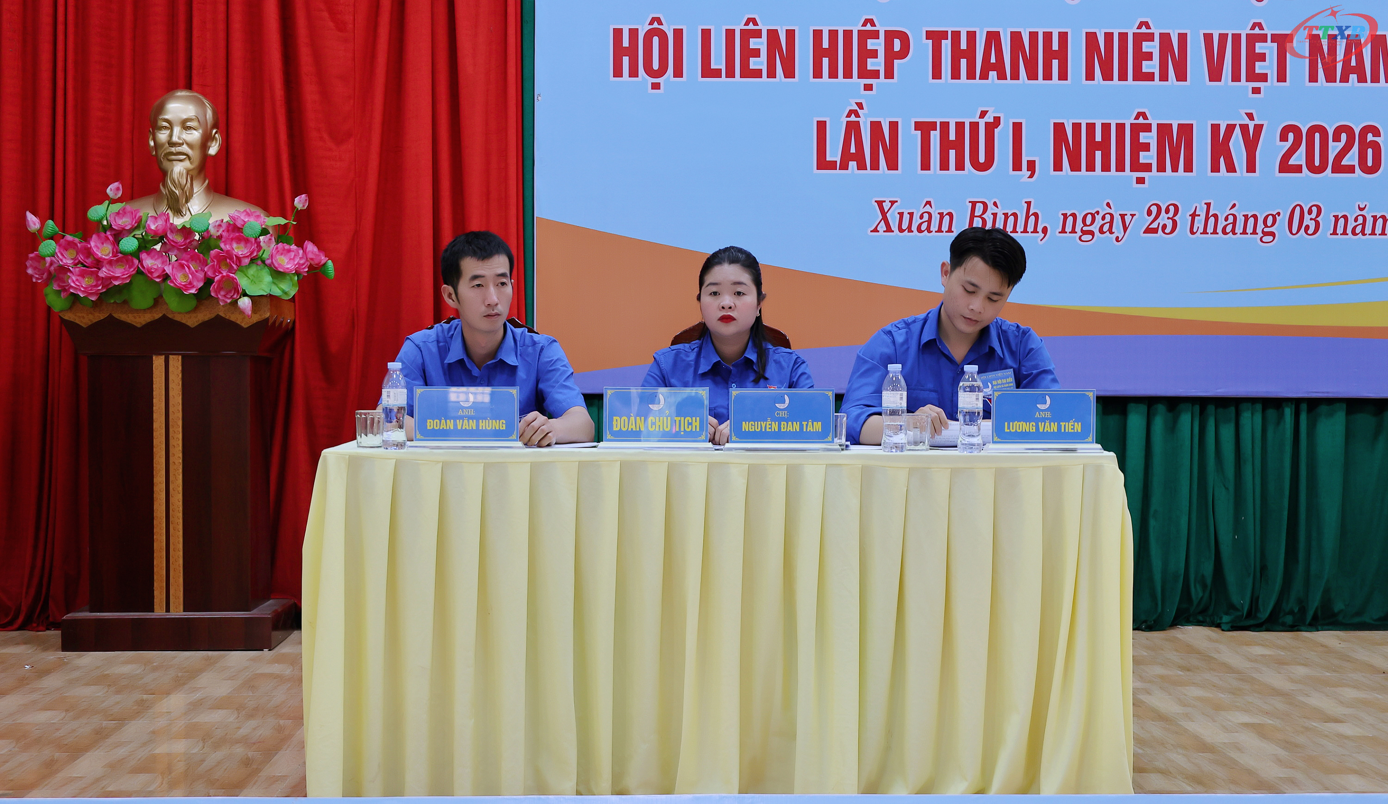 Anh-tin-bai