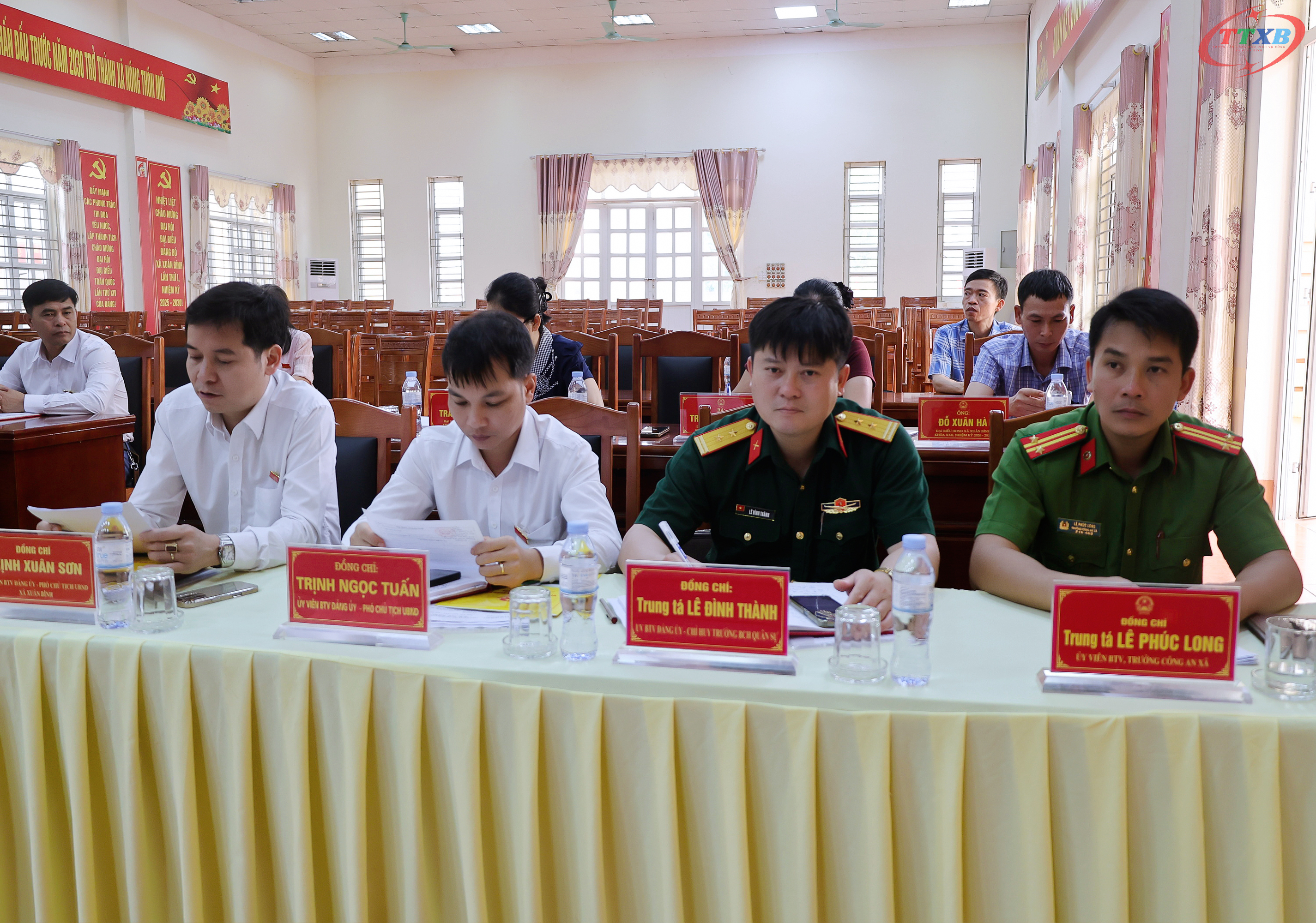 Anh-tin-bai