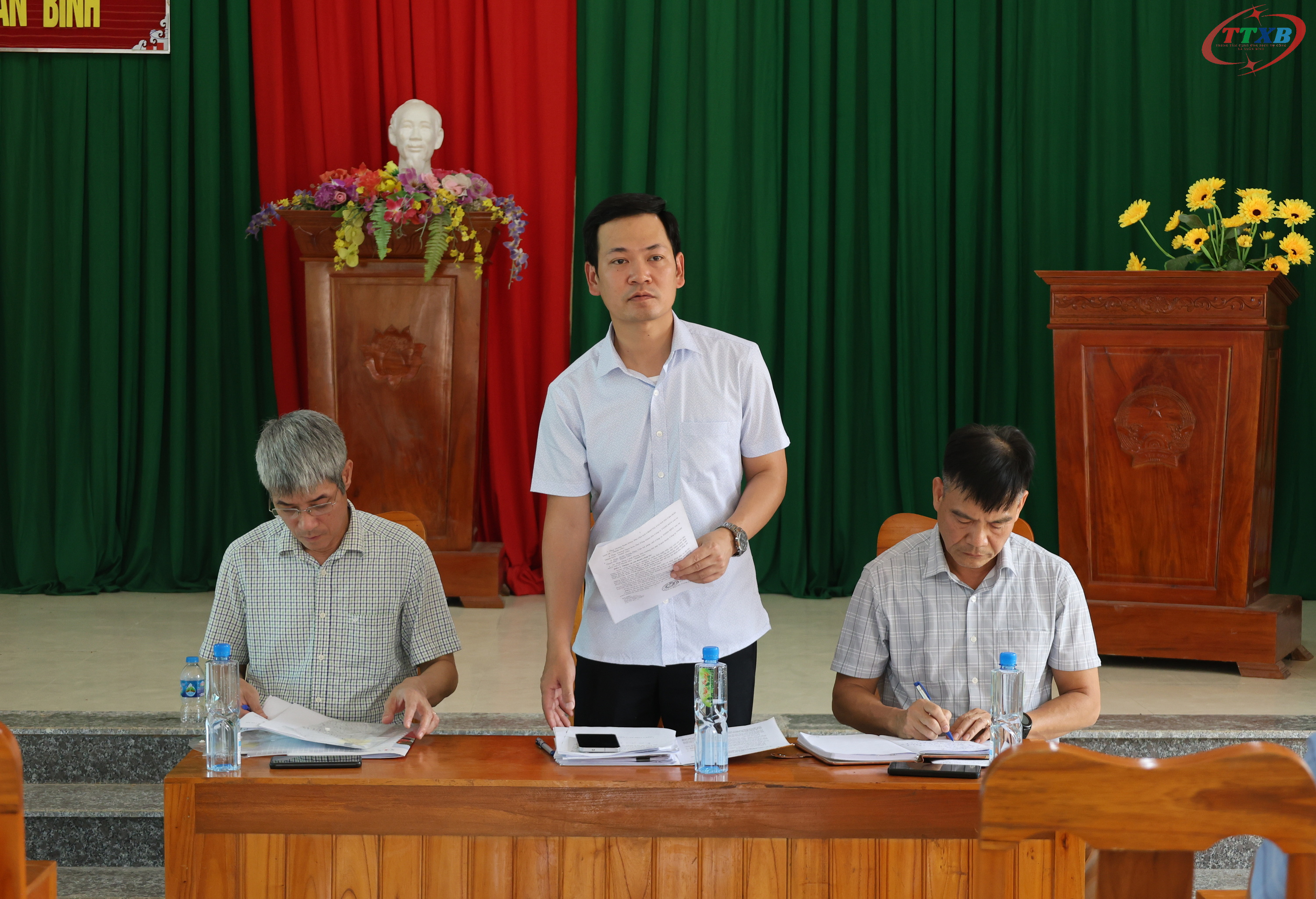 Anh-tin-bai
