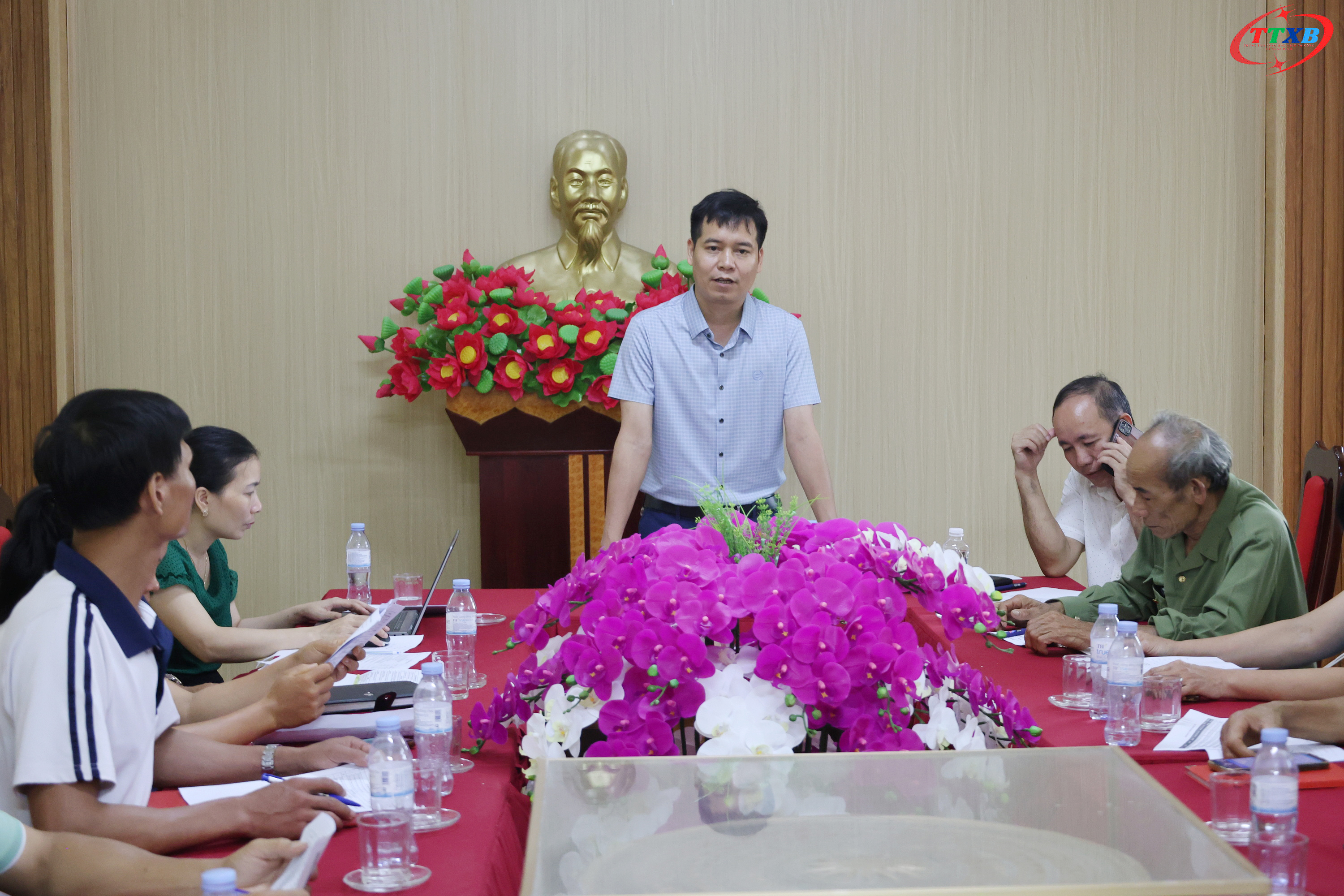 Anh-tin-bai