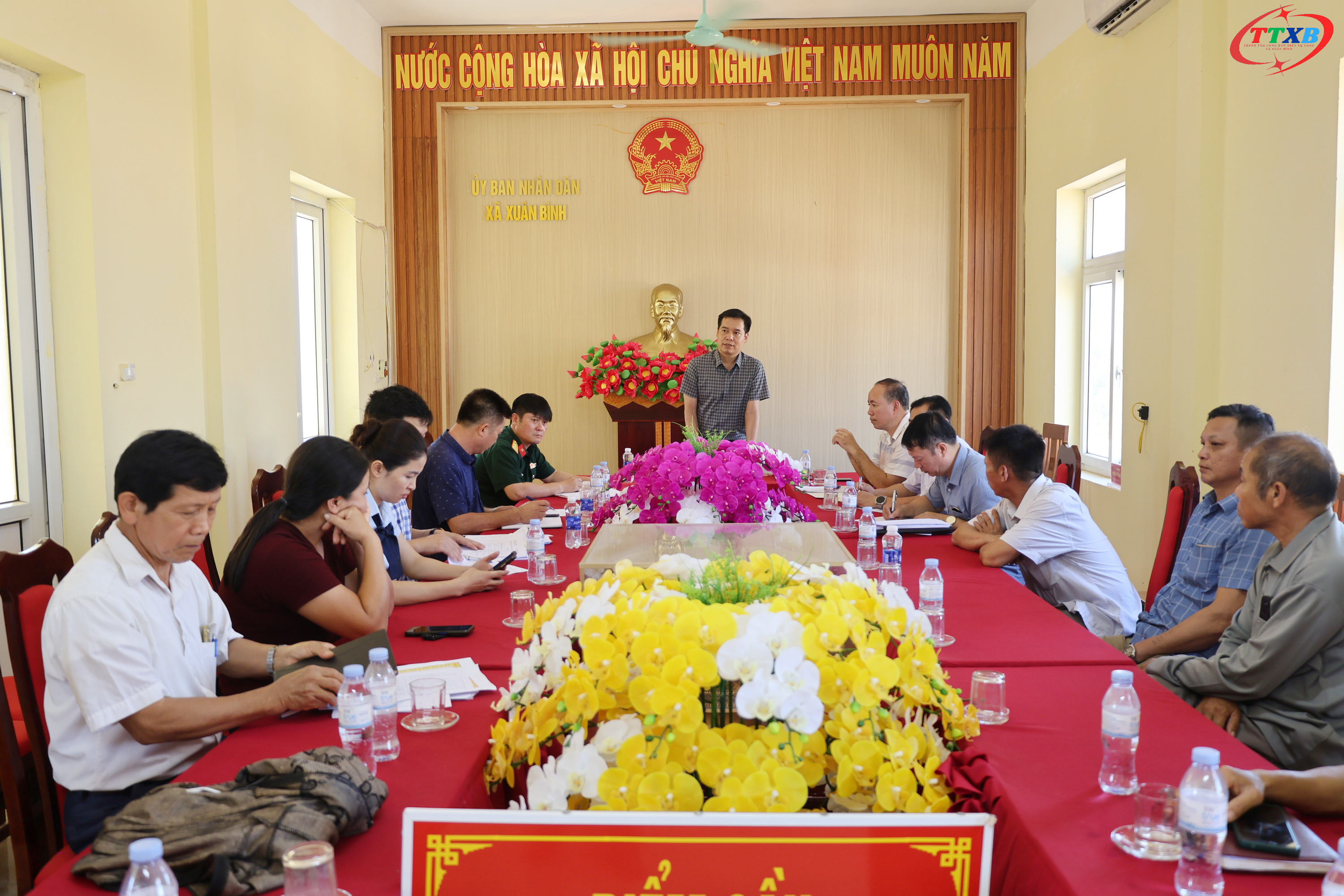 Anh-tin-bai