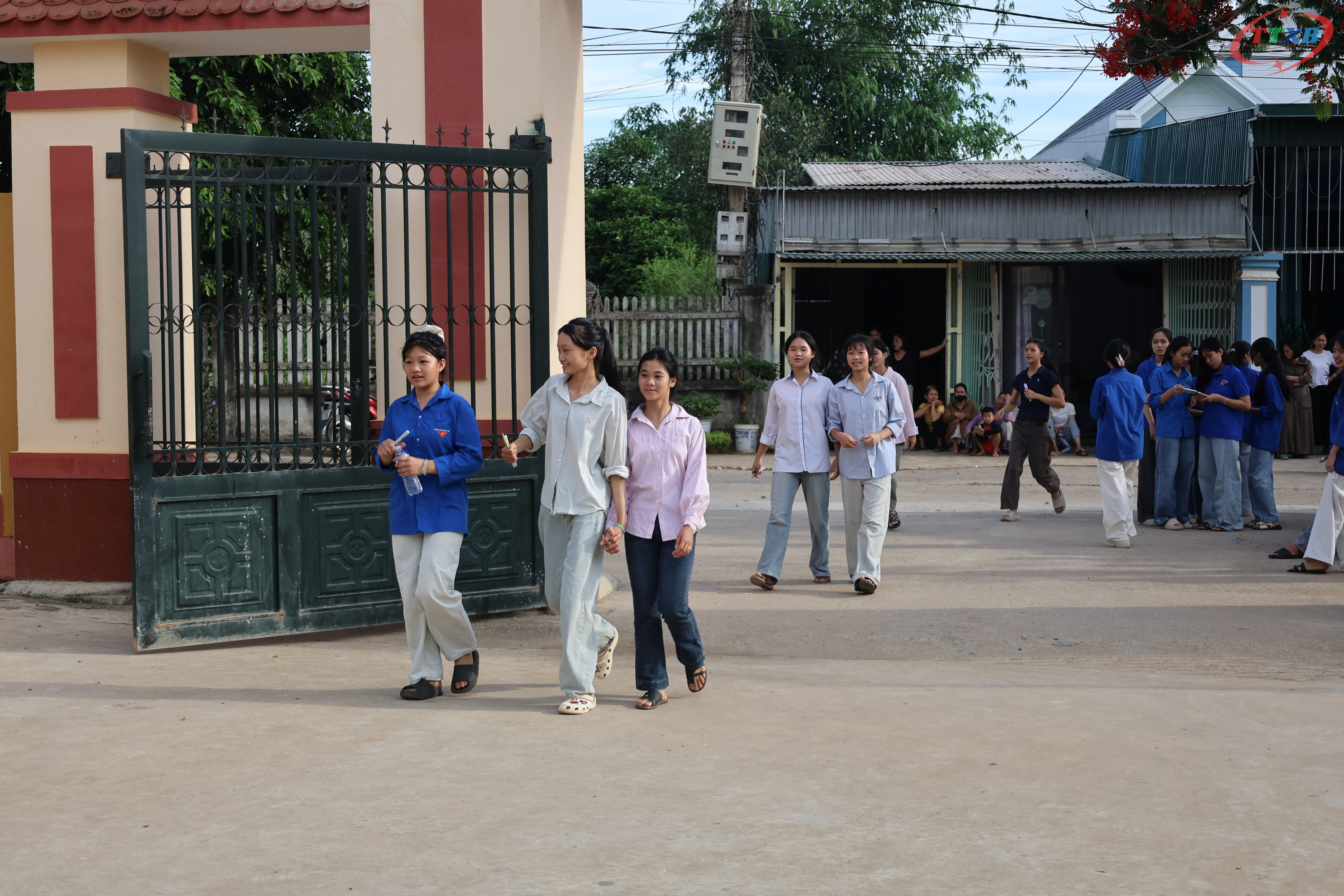 Anh-tin-bai