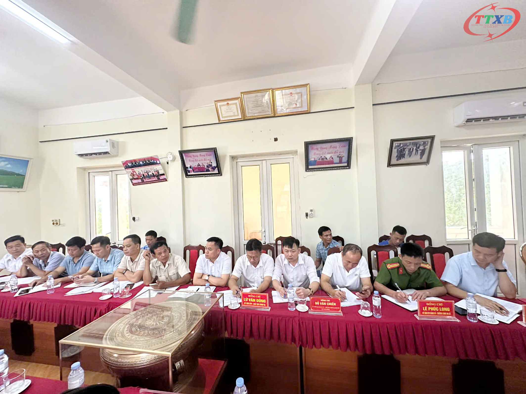 Anh-tin-bai