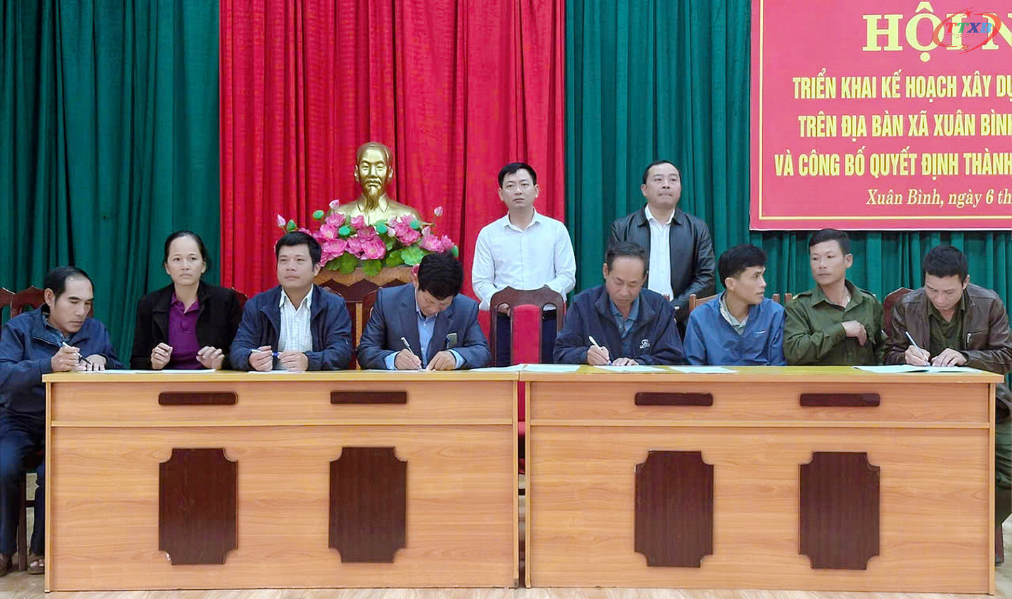 Anh-tin-bai