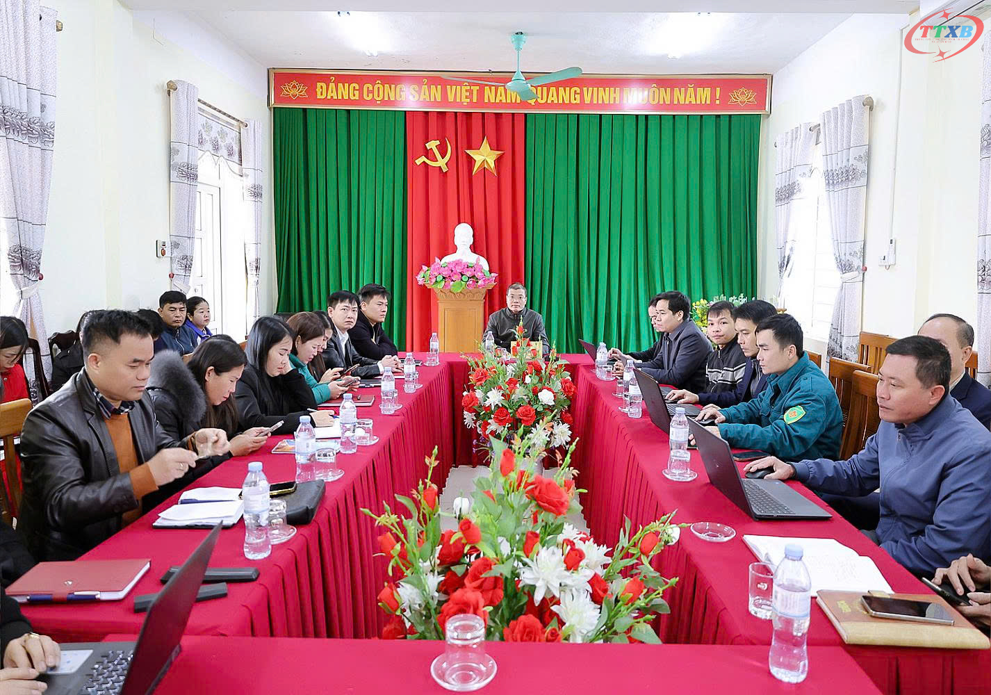 Anh-tin-bai