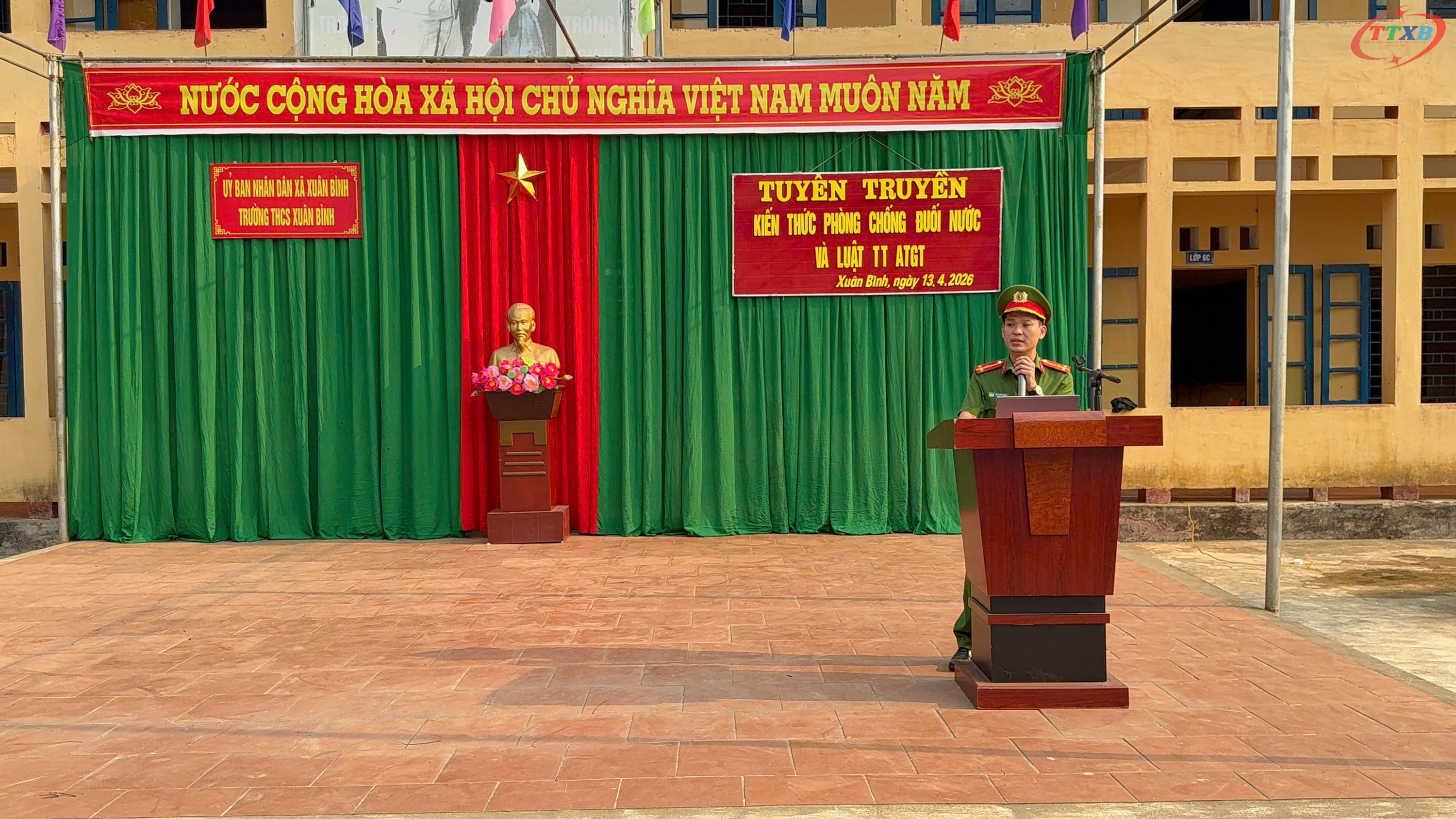 Anh-tin-bai