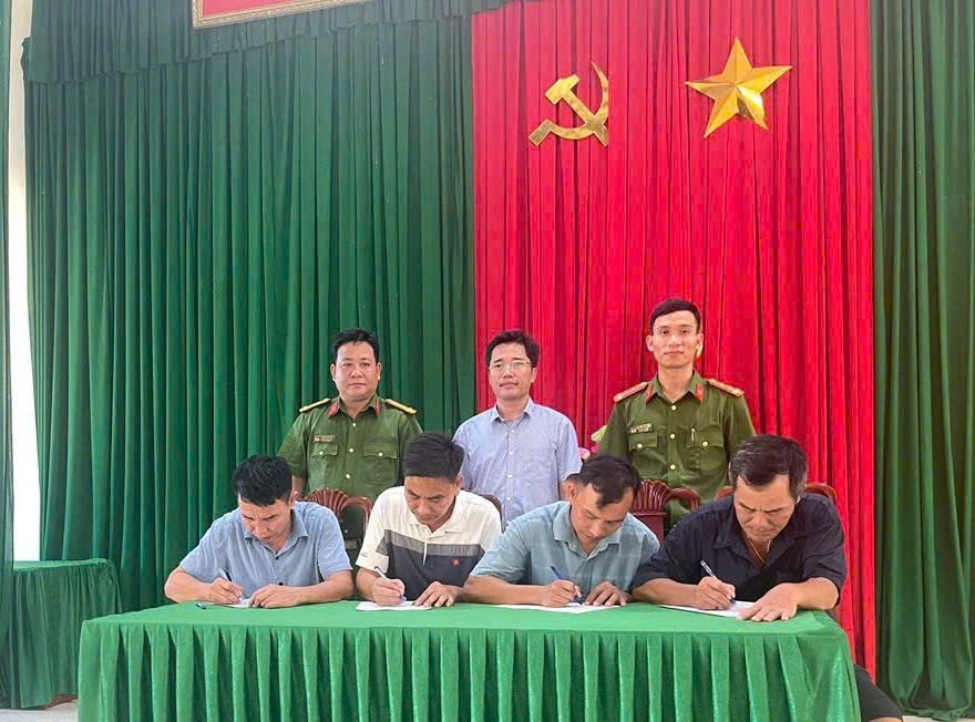 Công an xã Xuân Thái triển khai hội nghị tuyên truyền phổ biến pháp luật về lĩnh vực bảo vệ tài nguyên môi trường, đảm bảo trật tự an toàn giao thông, trật tự công cộng trên địa bàn