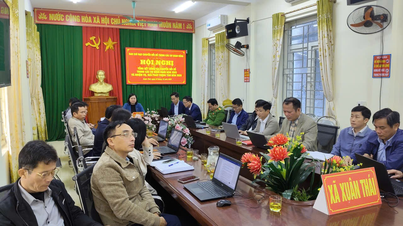 XÃ XUÂN THÁI THAM GIA HỘI NGHỊ TỔNG KẾT CÔNG TÁC CHUYỂN ĐỔI SỐ TRONG CÁC CƠ QUAN ĐẢNG NĂM 2025