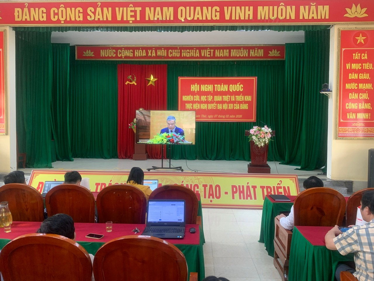 Hội nghị toàn quốc nghiên cứu, học tập, quán triệt và triển khai thực hiện Nghị quyết Đại hội XIV của Đảng.