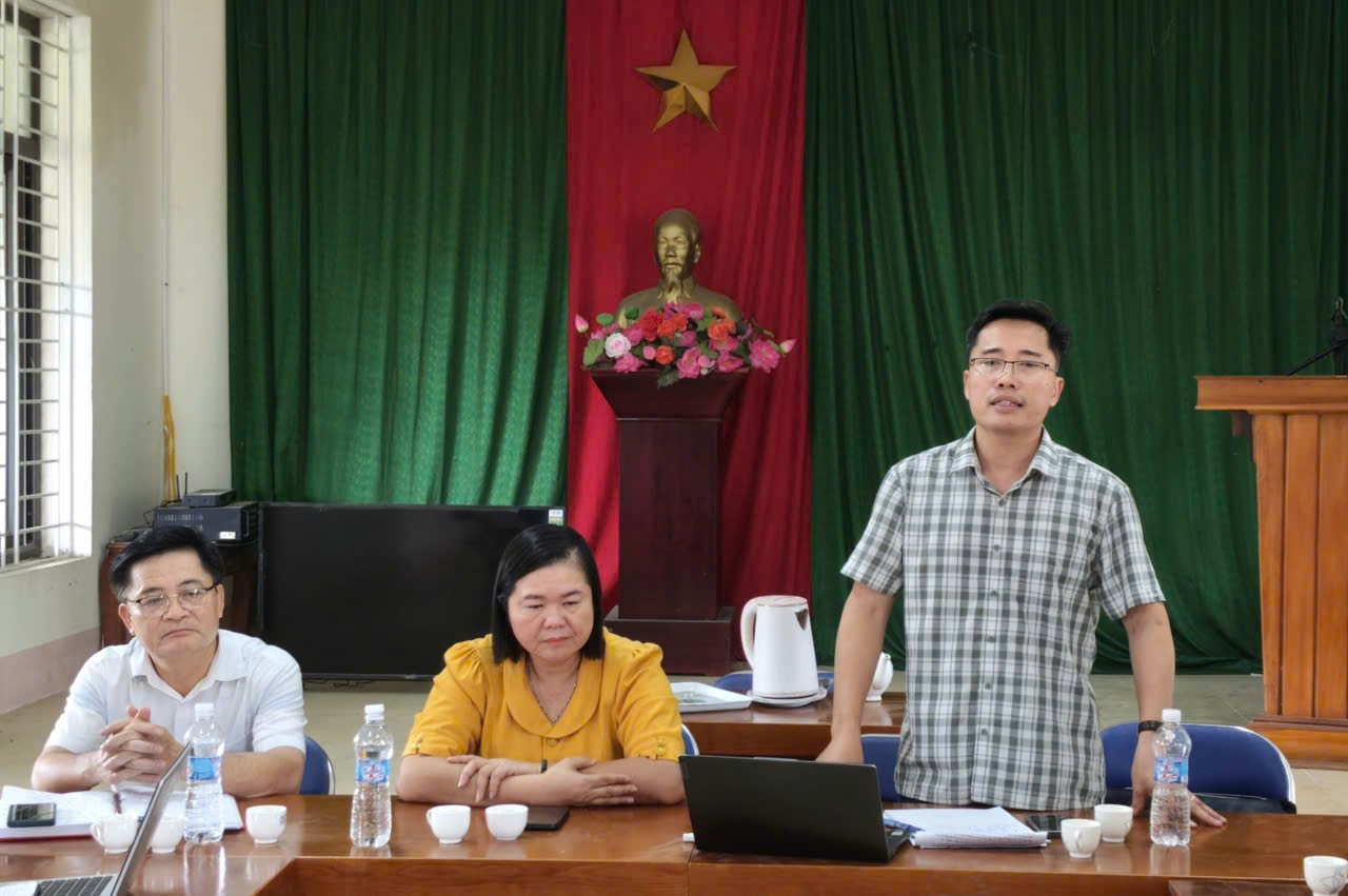 HỘI NGHỊ THỐNG NHẤT PHƯƠNG ÁN SẮP XẾP THÔN YÊN KHANG VÀ ĐỒNG LƯỜN