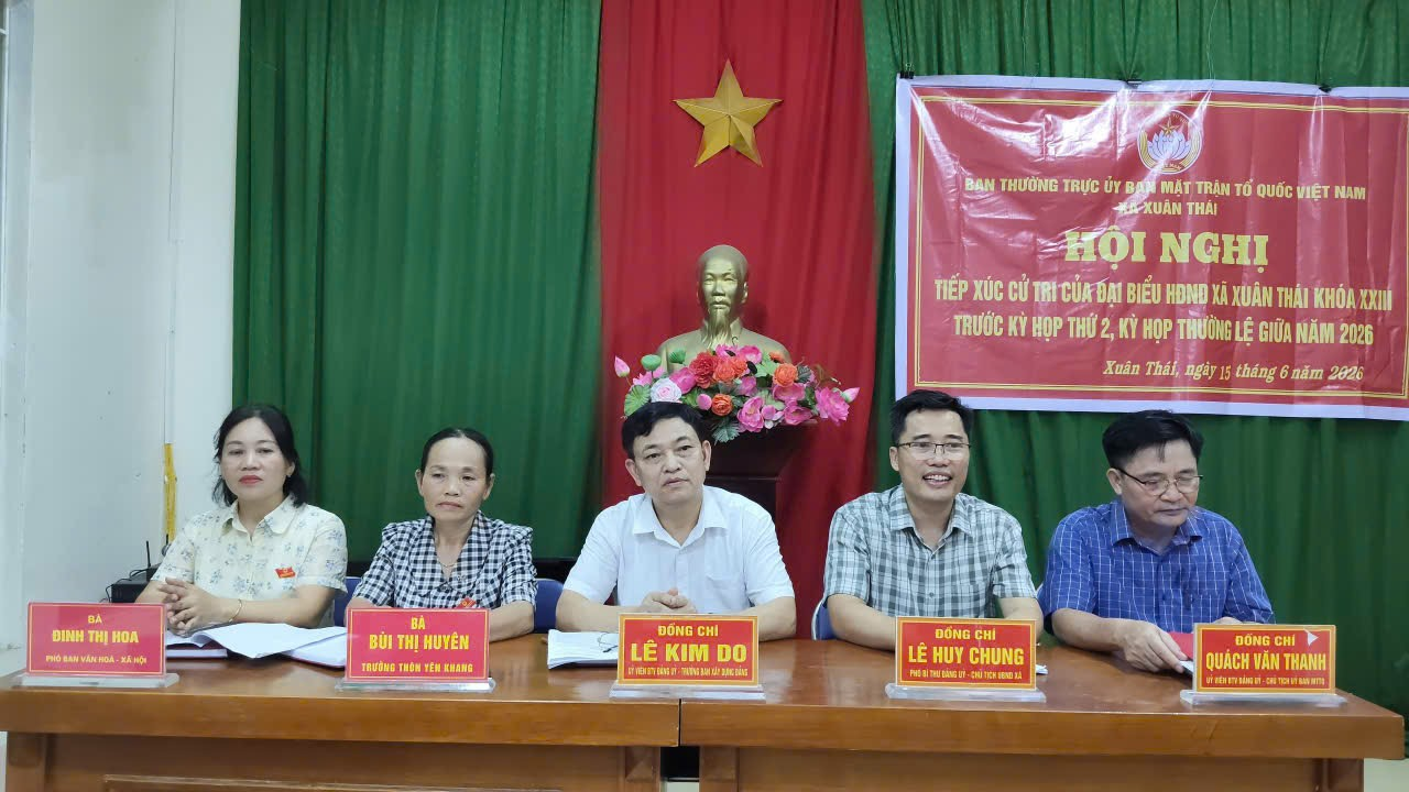 TỔ ĐẠI BIỂU SỐ 3 HĐND XÃ TIẾP XÚC CỬ TRI TẠI THÔN YÊN KHANG