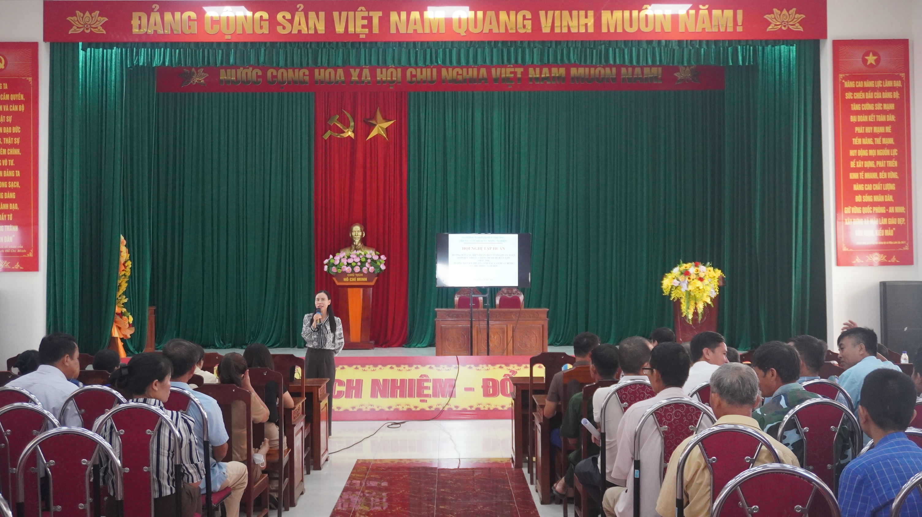 Hội nghị Tập huấn hướng dẫn Kỹ thuật chăn nuôi lợn an toàn,bền vững - Phòng chống bệnh dịch tả lợn Châu Phi và kỹ thuật trồng cây vụ đông: cây dưa chuột, cây ngô năm 2025