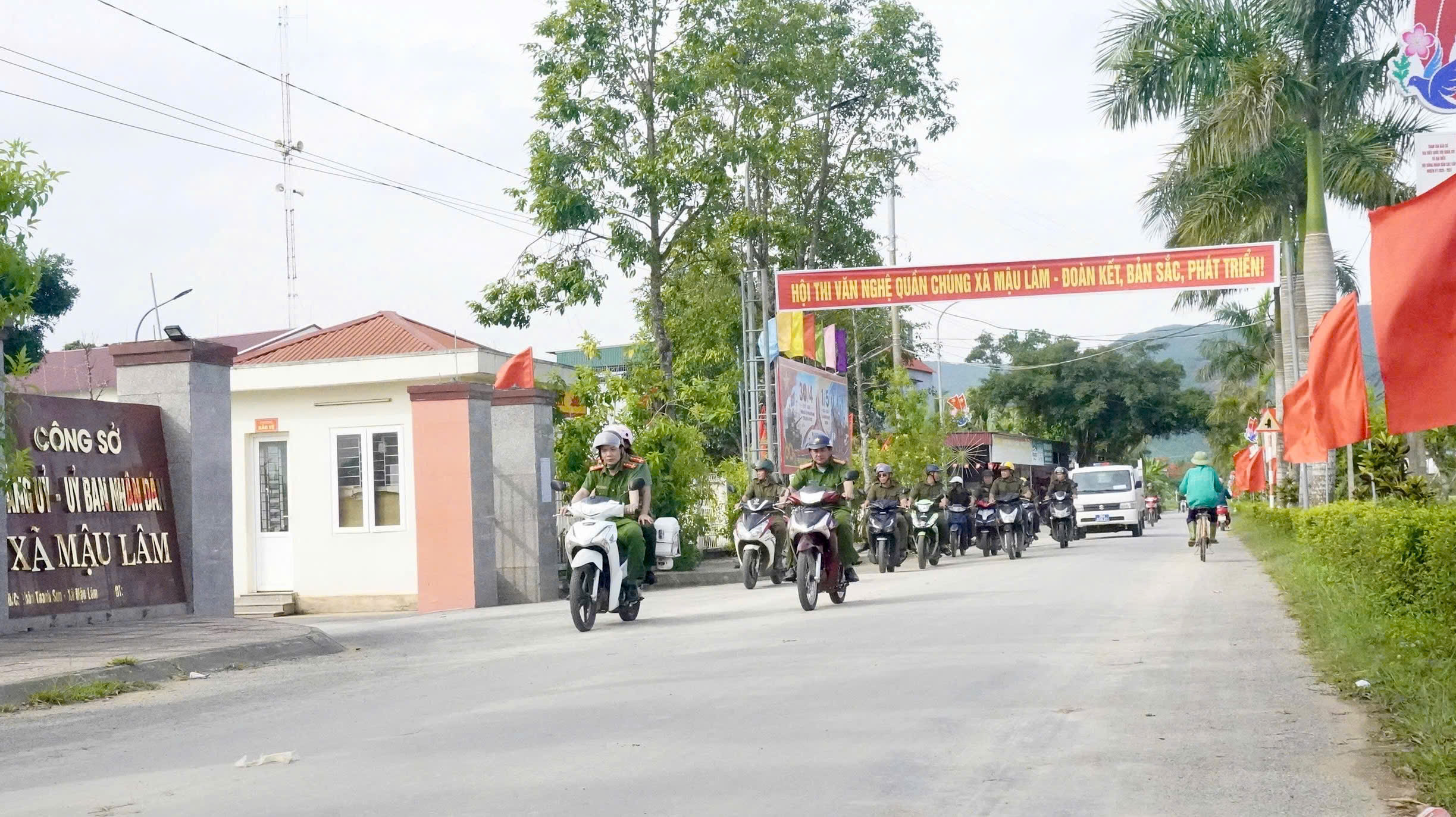 MẬU LÂM RA QUÂN CAO ĐIỂM THIẾT LẬP TRẬT TỰ CÔNG CỘNG TRÊN ĐỊA BÀN.