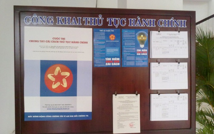 Niêm yết công chức làm việc tại dịch vụ công