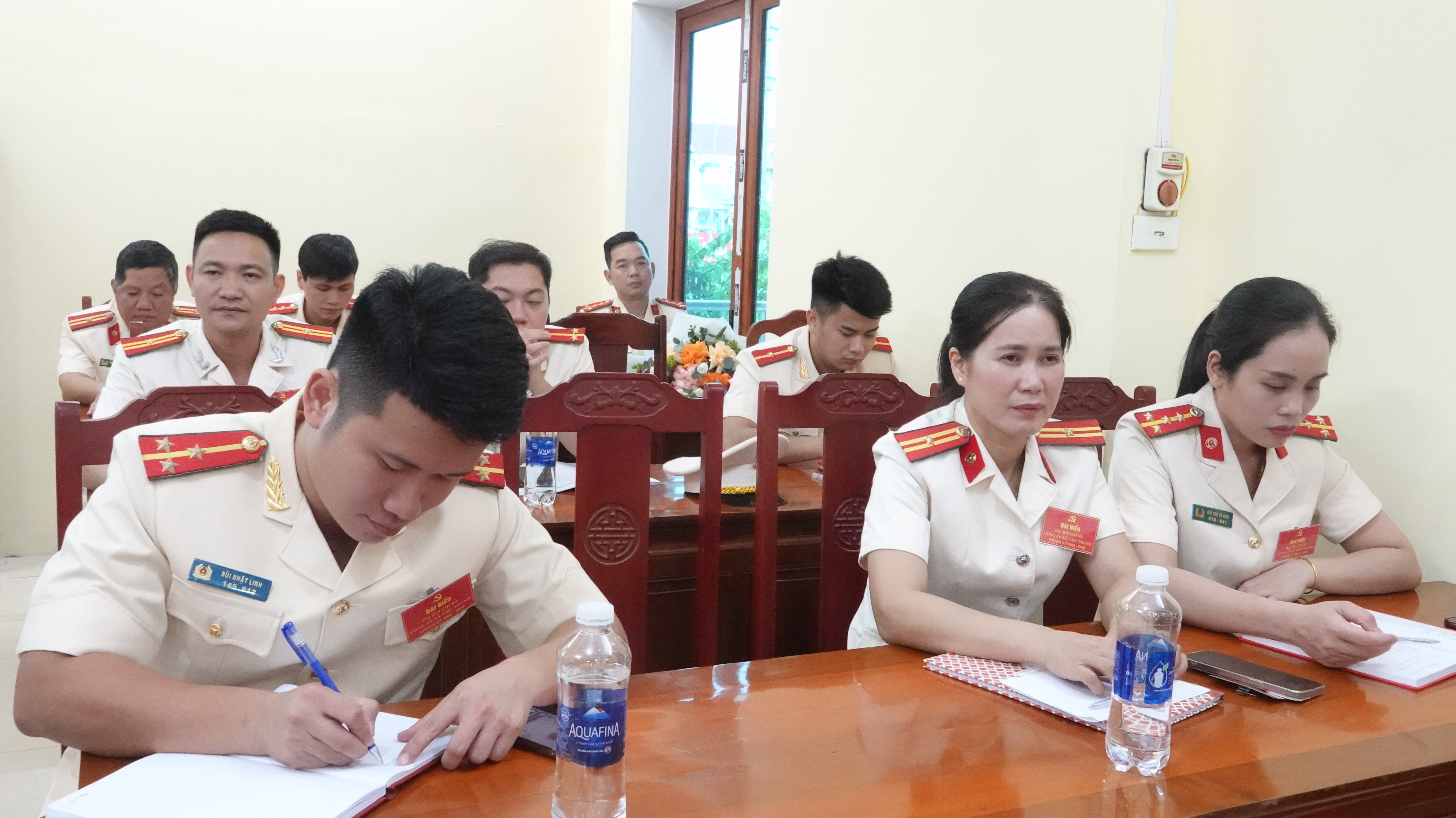 Anh-tin-bai