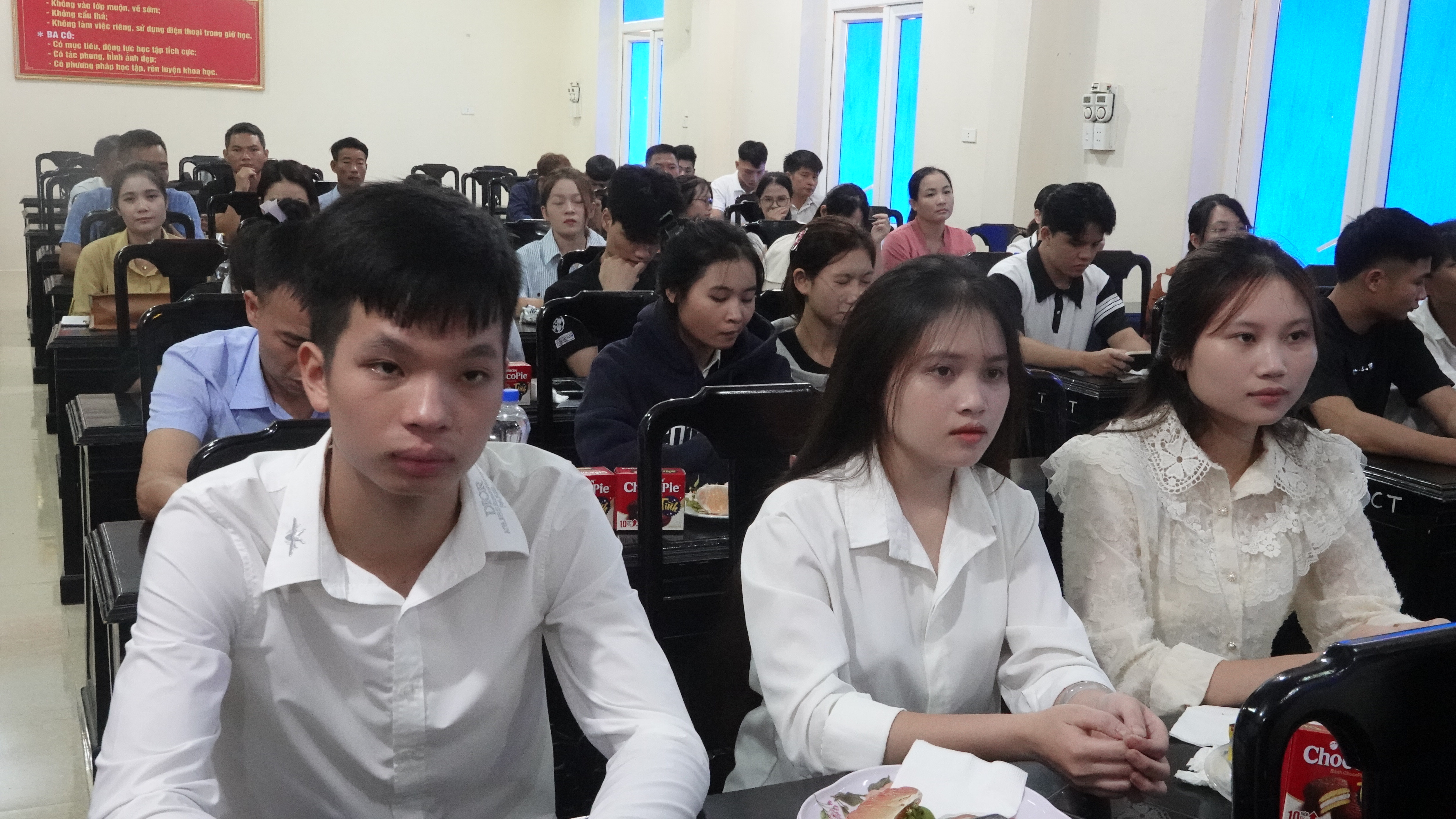 Anh-tin-bai