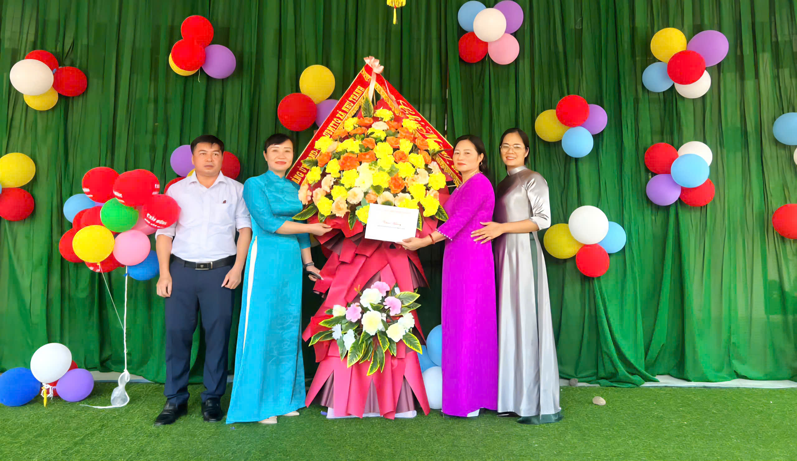 Anh-tin-bai