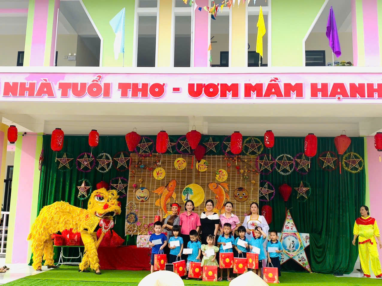 Anh-tin-bai
