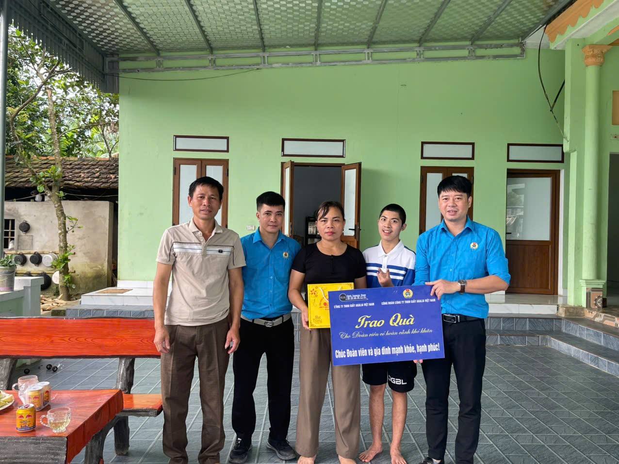 Công đoàn Công ty Trách nhiệm hữu hạn Giầy Akalia Việt Nam quan tâm, chăm lo đoàn viên có hoàn cảnh khó khăn