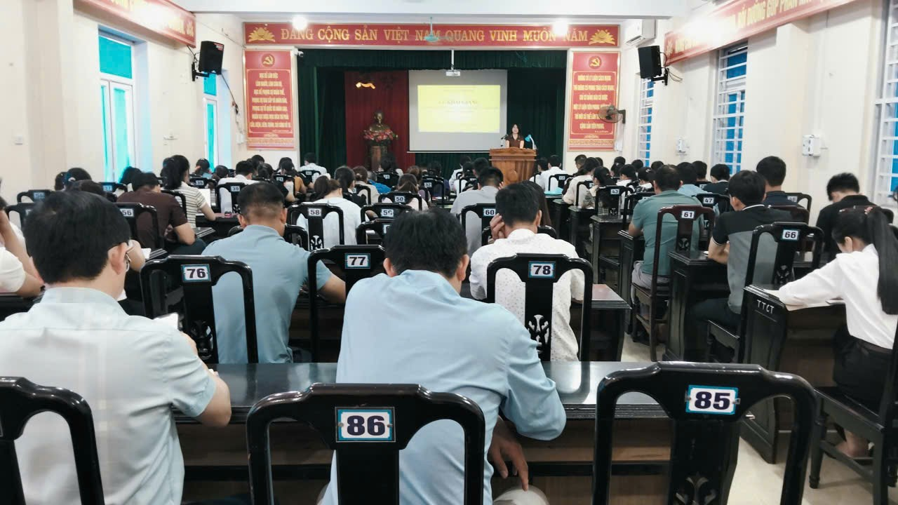 Khai giảng lớp bồi dưỡng Lý luận chính trị cho đảng viên mới năm 2026.