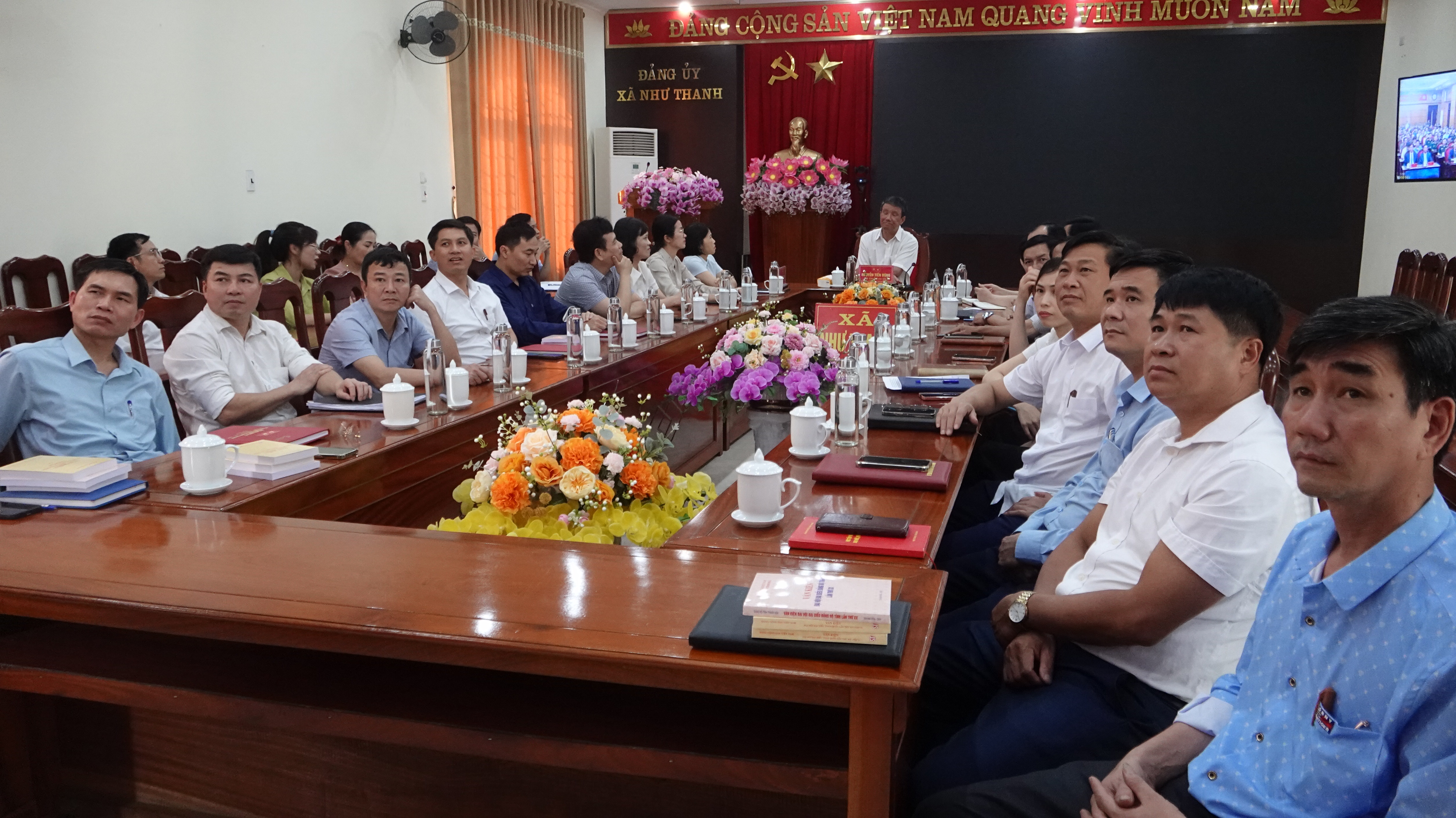 Thượng tướng Lê Đức Thái, Ủy viên Trung ương Đảng, Thứ trưởng Bộ Quốc phòng, Trưởng Đoàn ĐBQH tỉnh Thanh Hóa giữ chức Bí thư Tỉnh ủy Thanh Hóa.