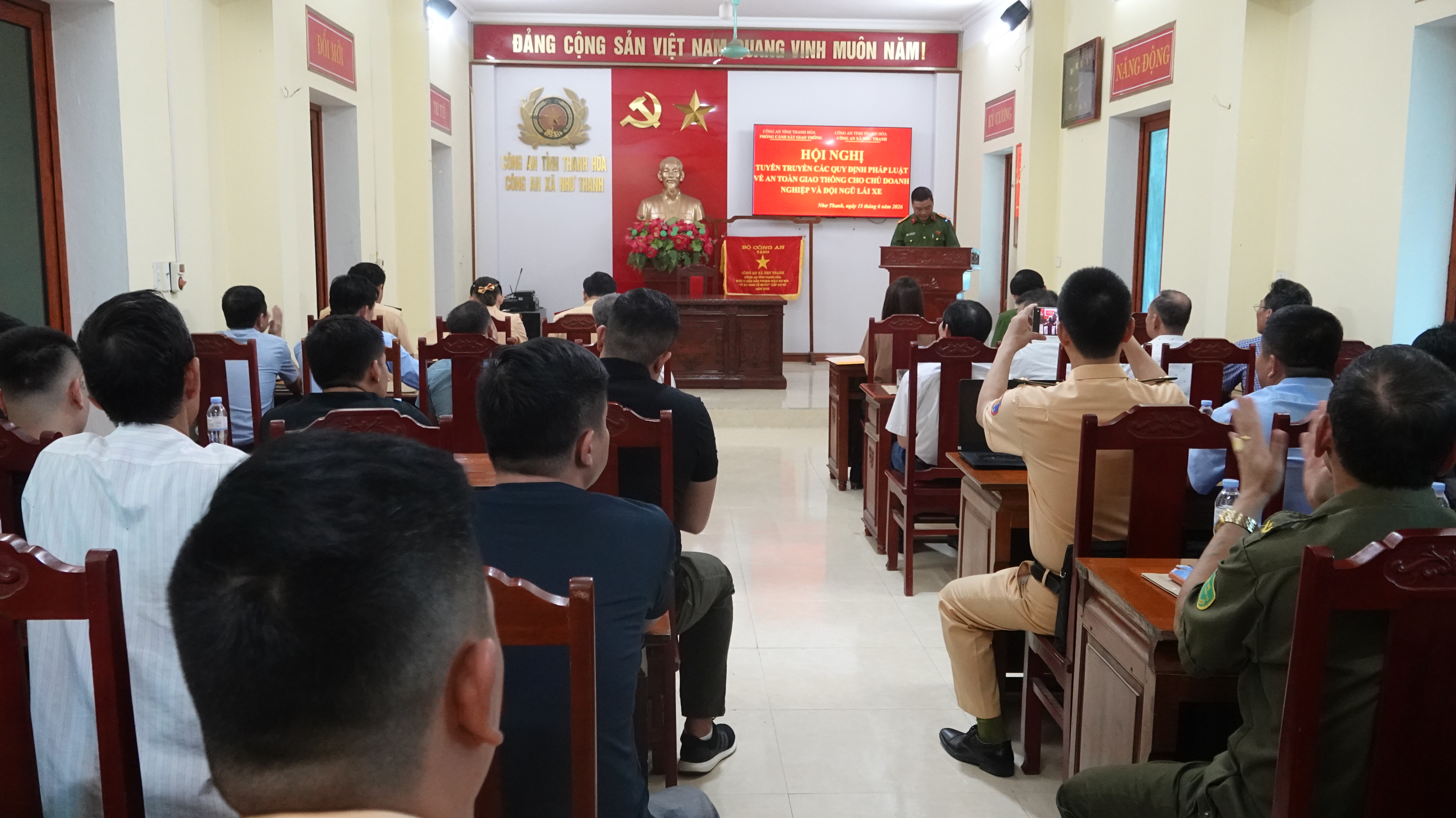 Tuyên truyền pháp luật về trật tự, an toàn giao thông đường bộ