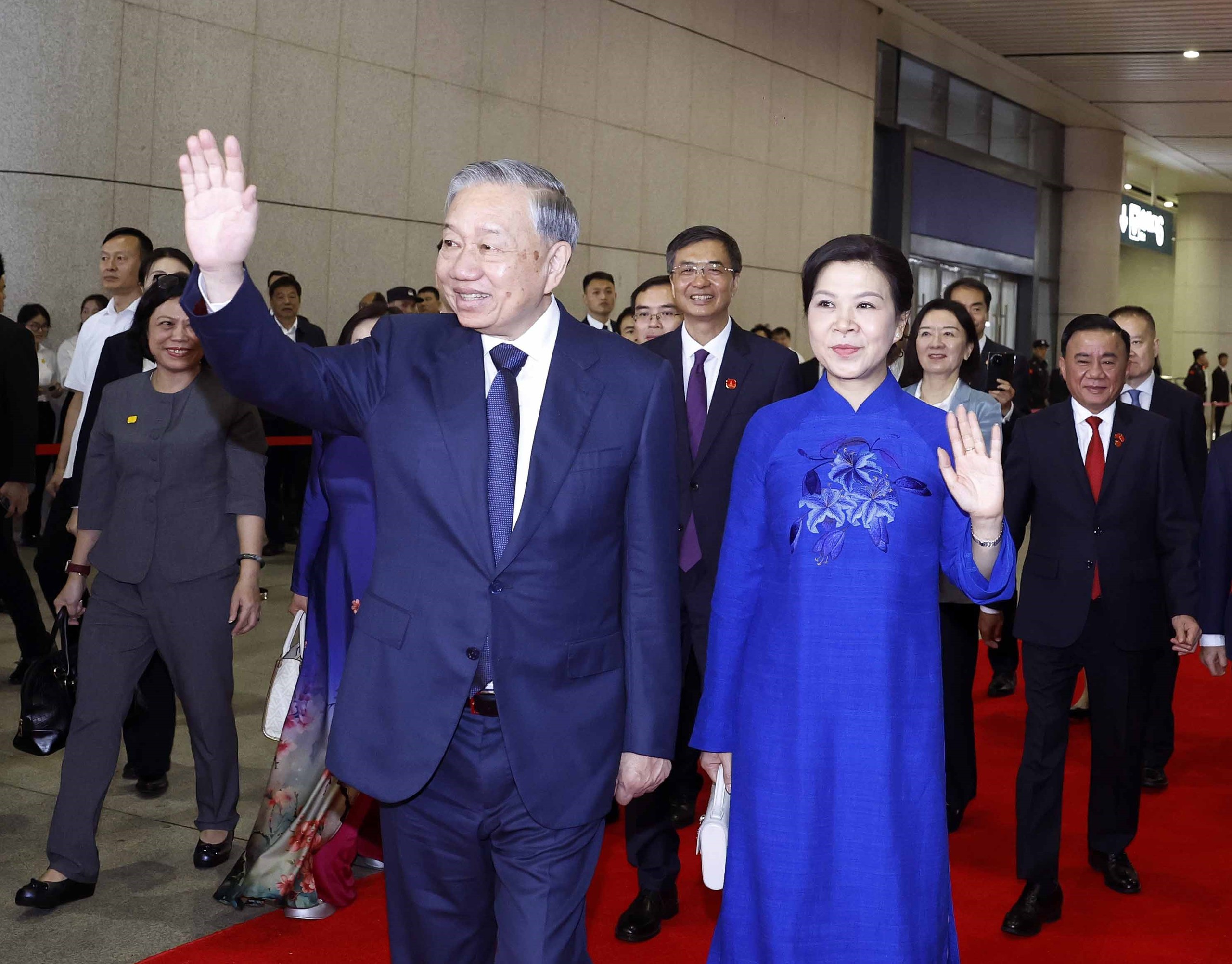 Anh-tin-bai