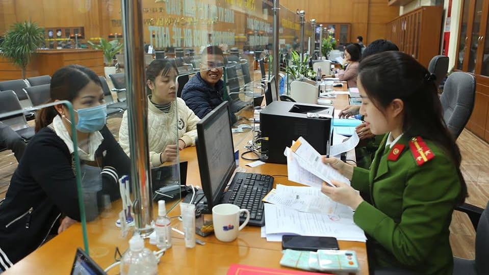 Người dân được làm 35 thủ tục hành chính tại công an xã