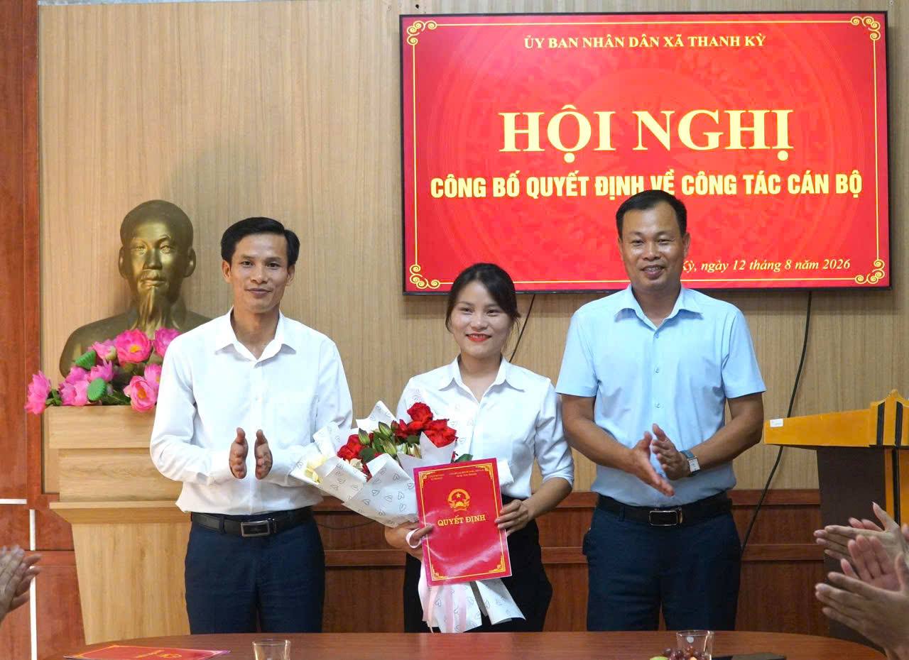 Ủy ban Nhân dân xã Thanh Kỳ tổ chức Hội nghị Công bố Quyết định về công tác cán bộ
