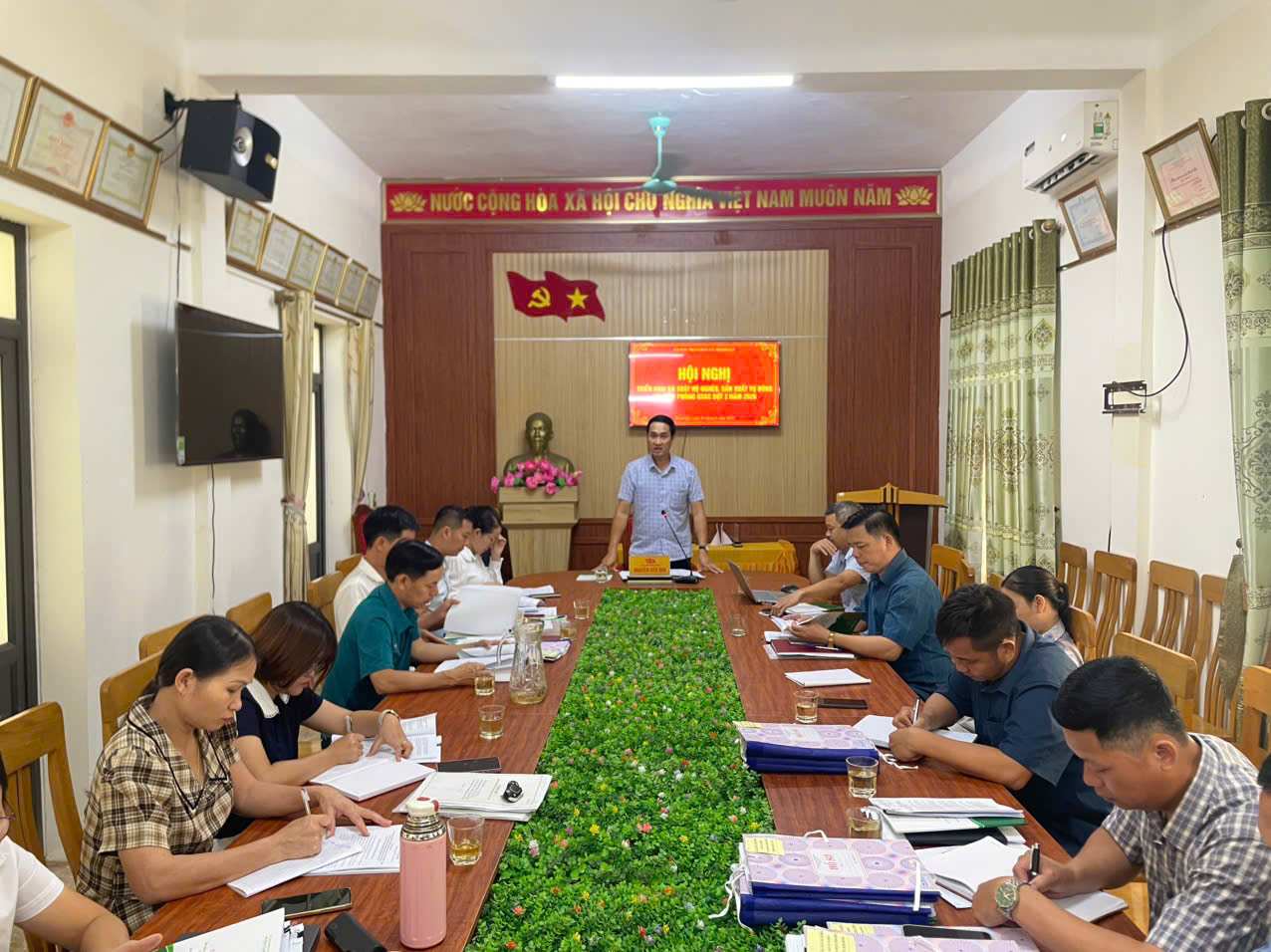UBND XÃ THANH KỲ TỔ CHỨC HỘI NGHỊ TRIỂN KHAI PHƯƠNG ÁN SẢN XUẤT VỤ ĐÔNG 2026-2027; KẾ HOẠCH TIÊM PHÒNG CHO ĐÀN GIA SÚC, GIA CẦM ĐỢT 2 VÀ RÀ SOÁT HỘ NGHÈO NĂM 2026.