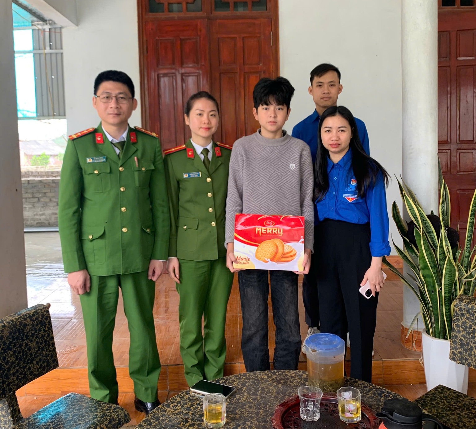 Anh-tin-bai