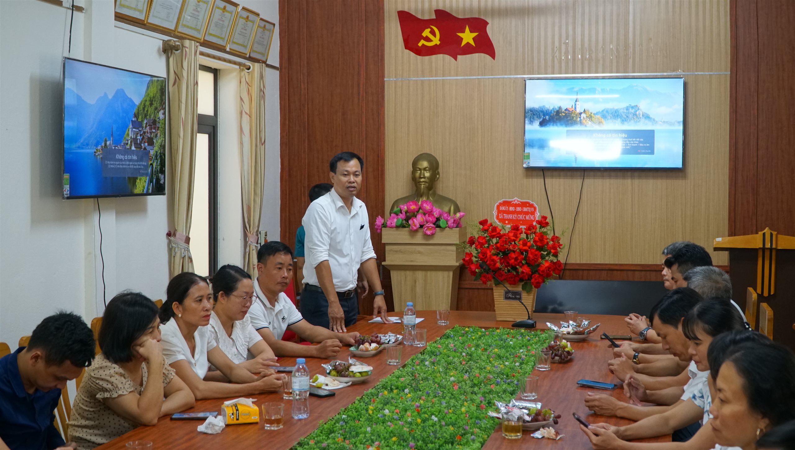 Anh-tin-bai