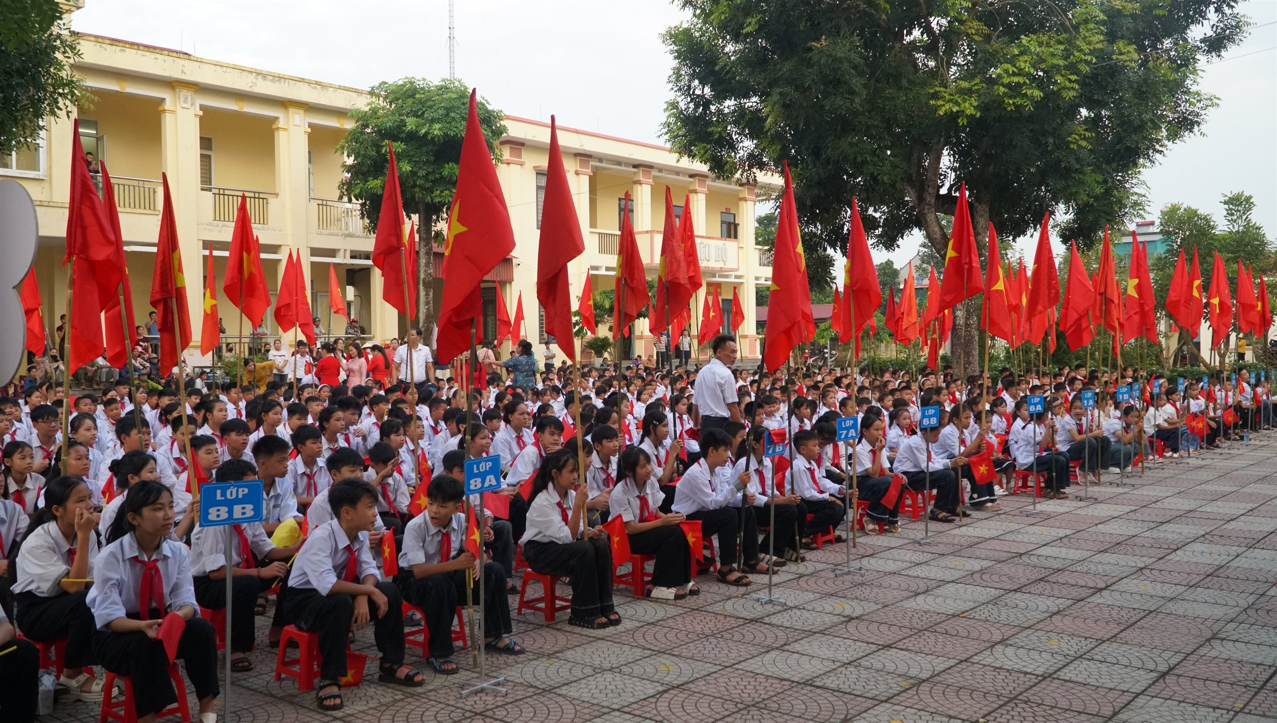 Anh-tin-bai