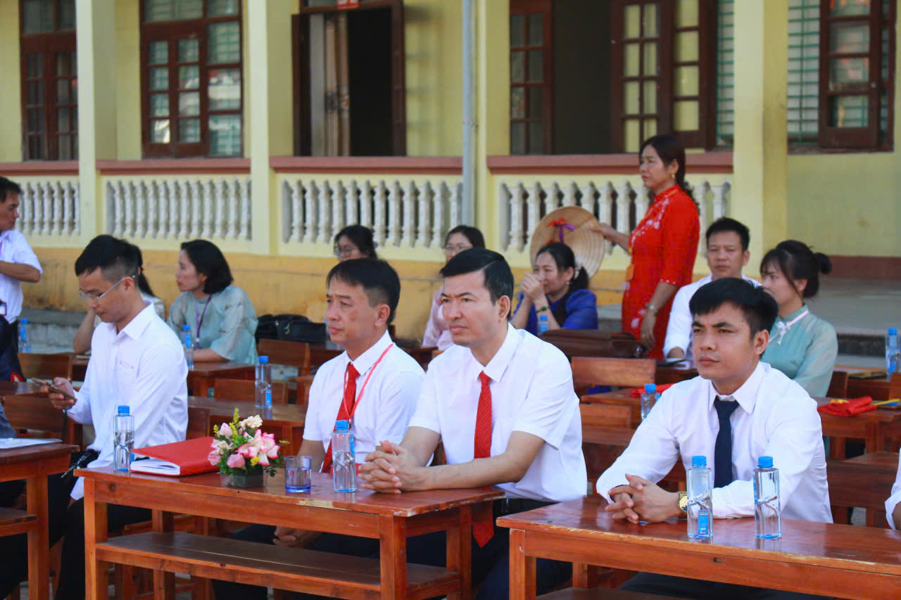 Anh-tin-bai