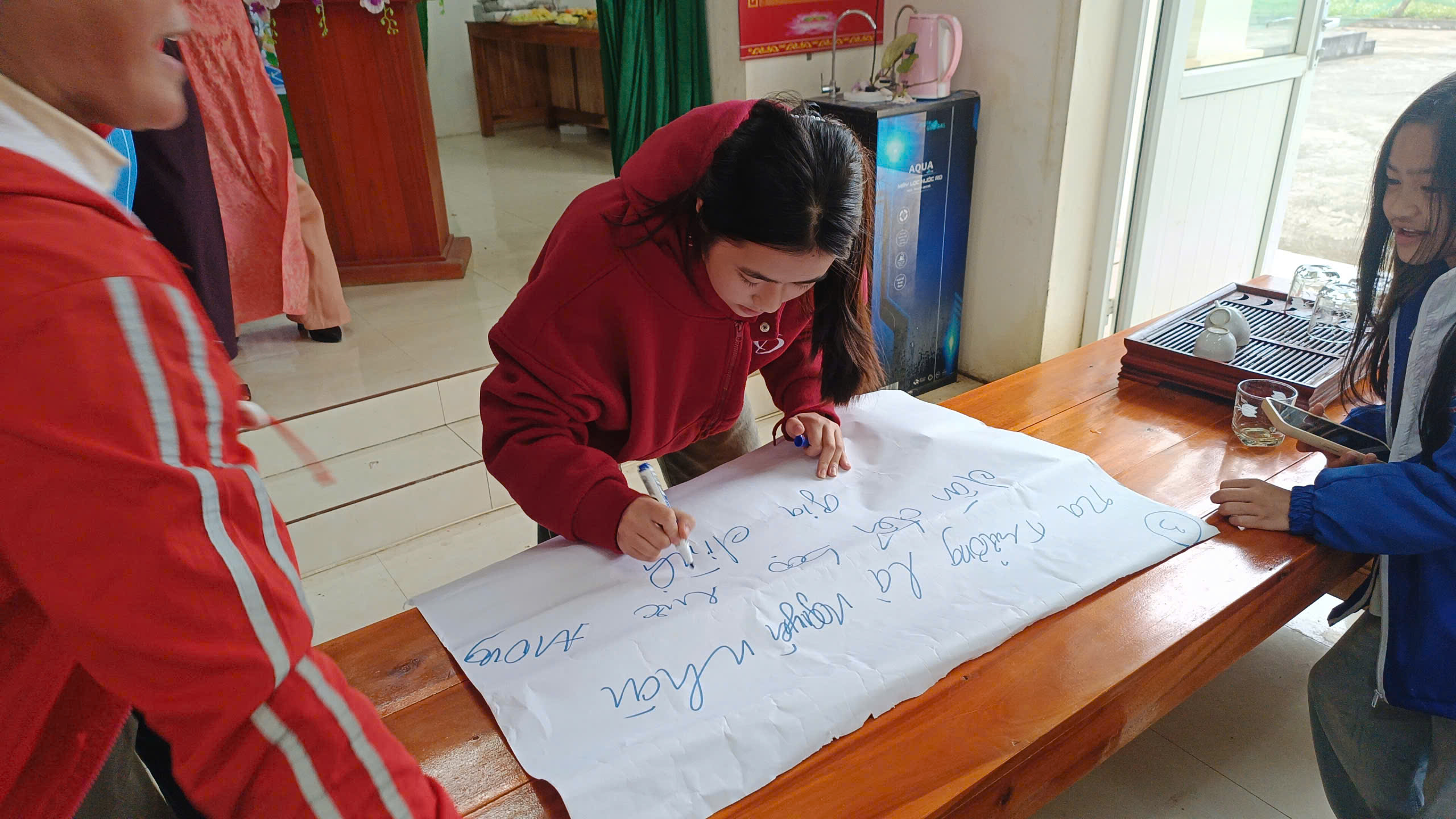 Anh-tin-bai