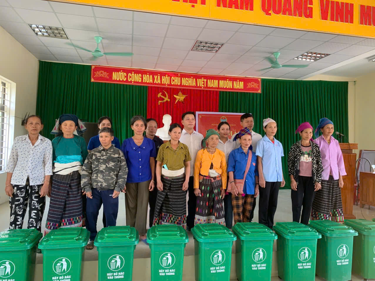 Anh-tin-bai