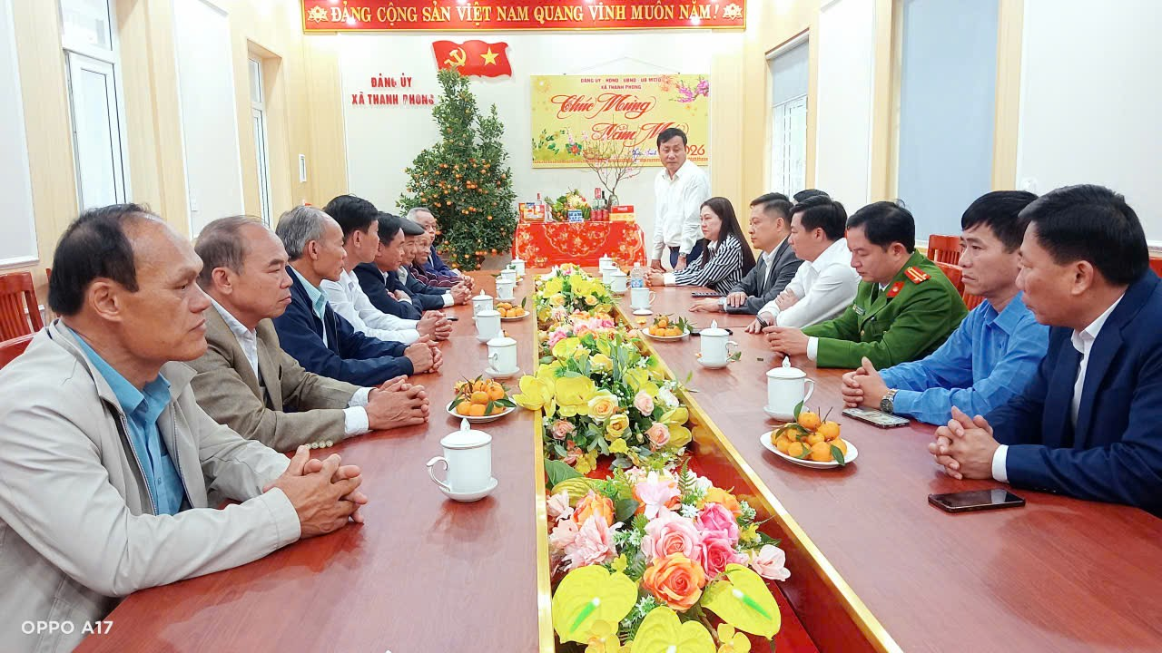 Đảng ủy, HĐND, UBND, Ủy ban MTTQ Việt Nam xã Thanh Phong đã tổ chức gặp mặt các đồng chí nguyên lãnh đạo xã qua các thời kỳ