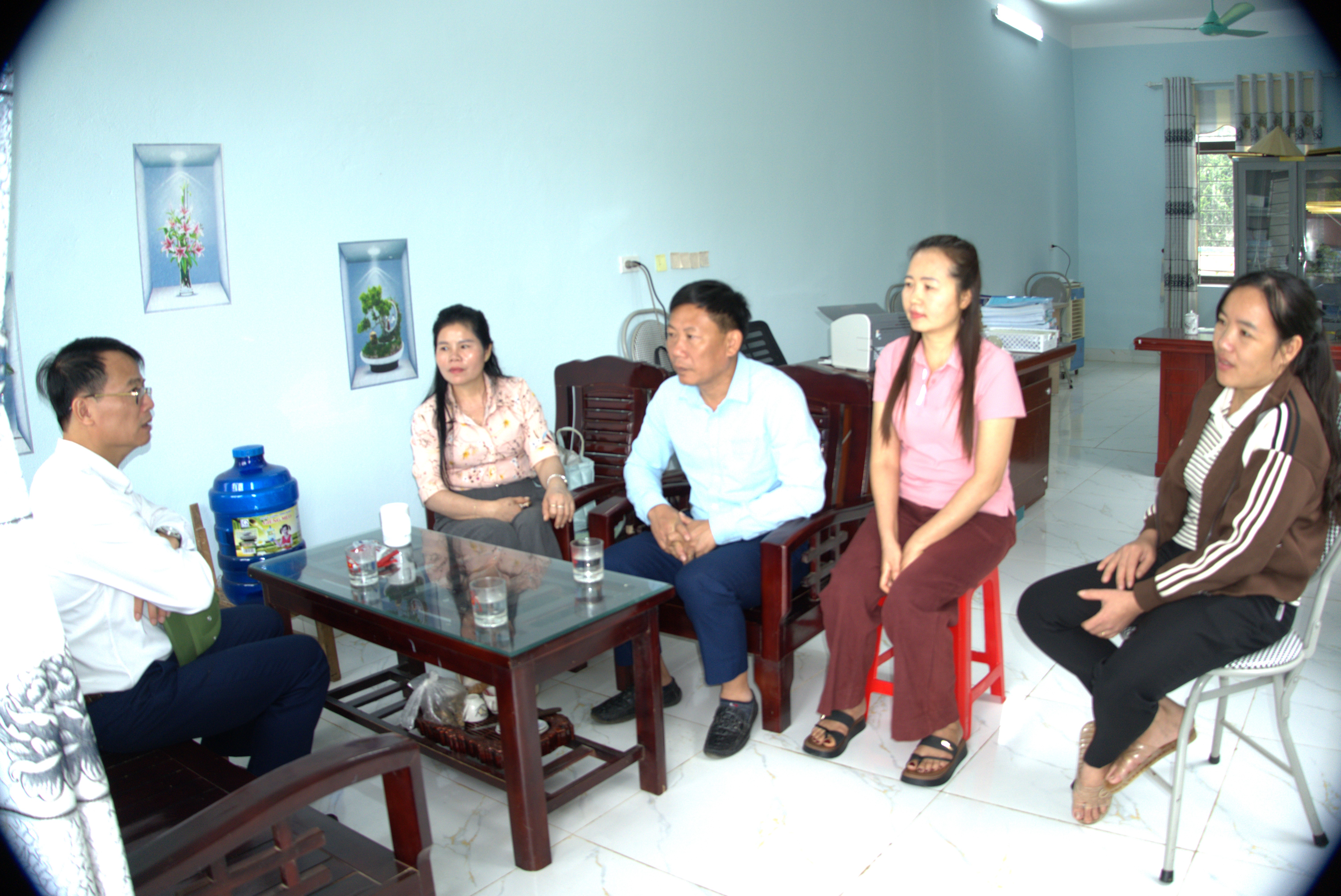 UBND xã tăng cường kiểm tra VSATTP tại trường mầm non