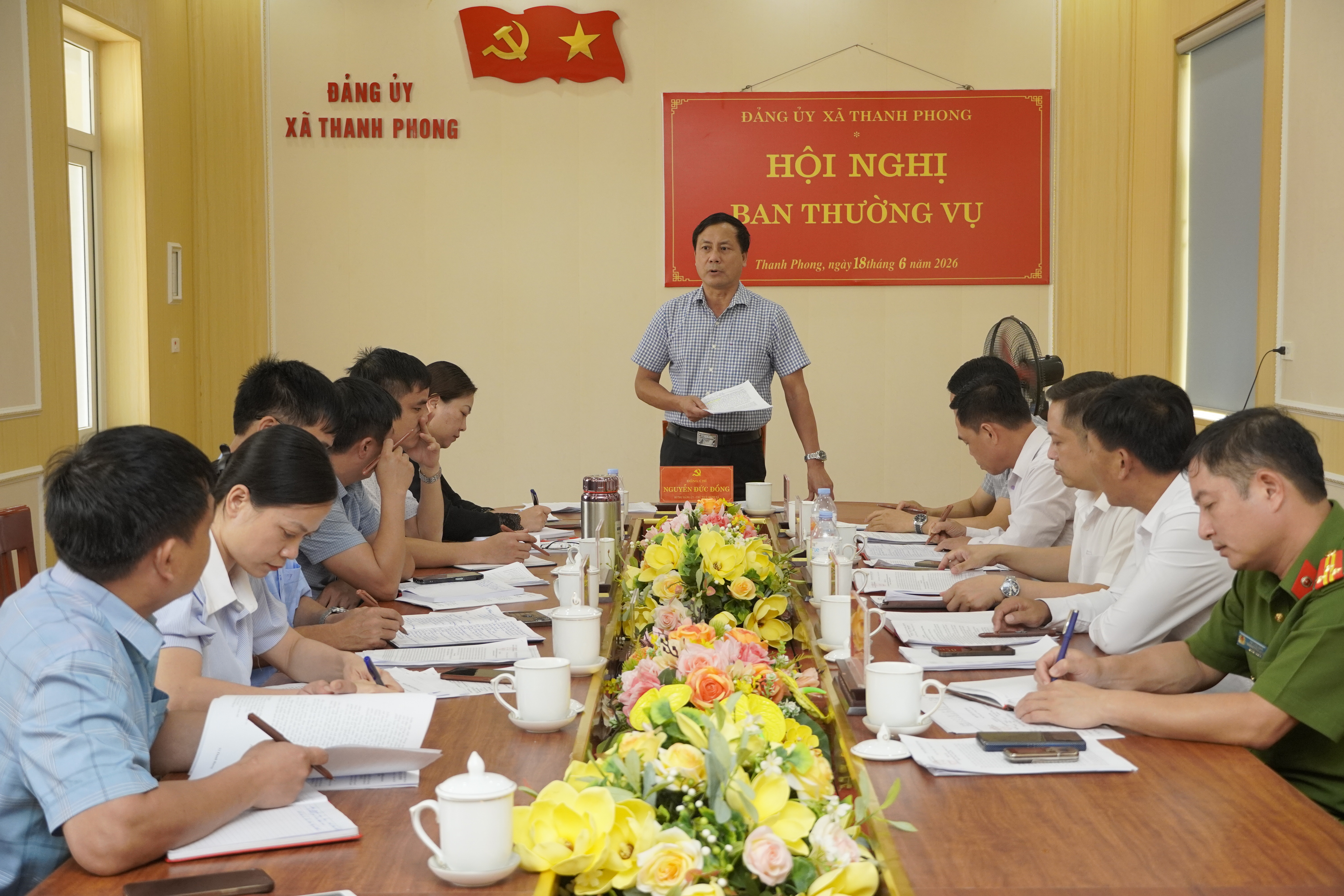 BAN THƯỜNG VỤ ĐẢNG ỦY XÃ THANH PHONG HỌP THƯỜNG KỲ THÁNG 6, ĐÁNH GIÁ KẾT QUẢ 6 THÁNG ĐẦU NĂM 2026