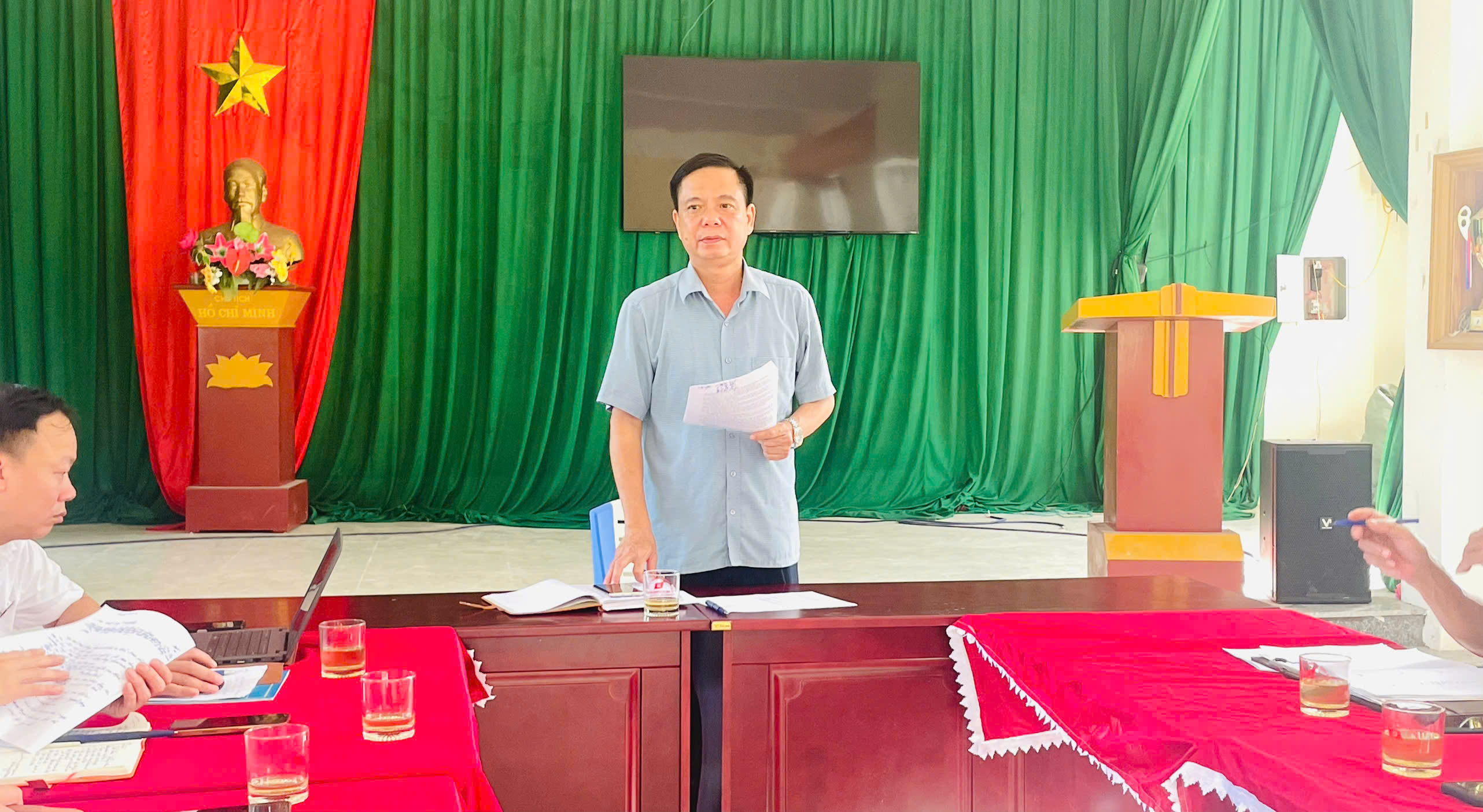 Anh-tin-bai
