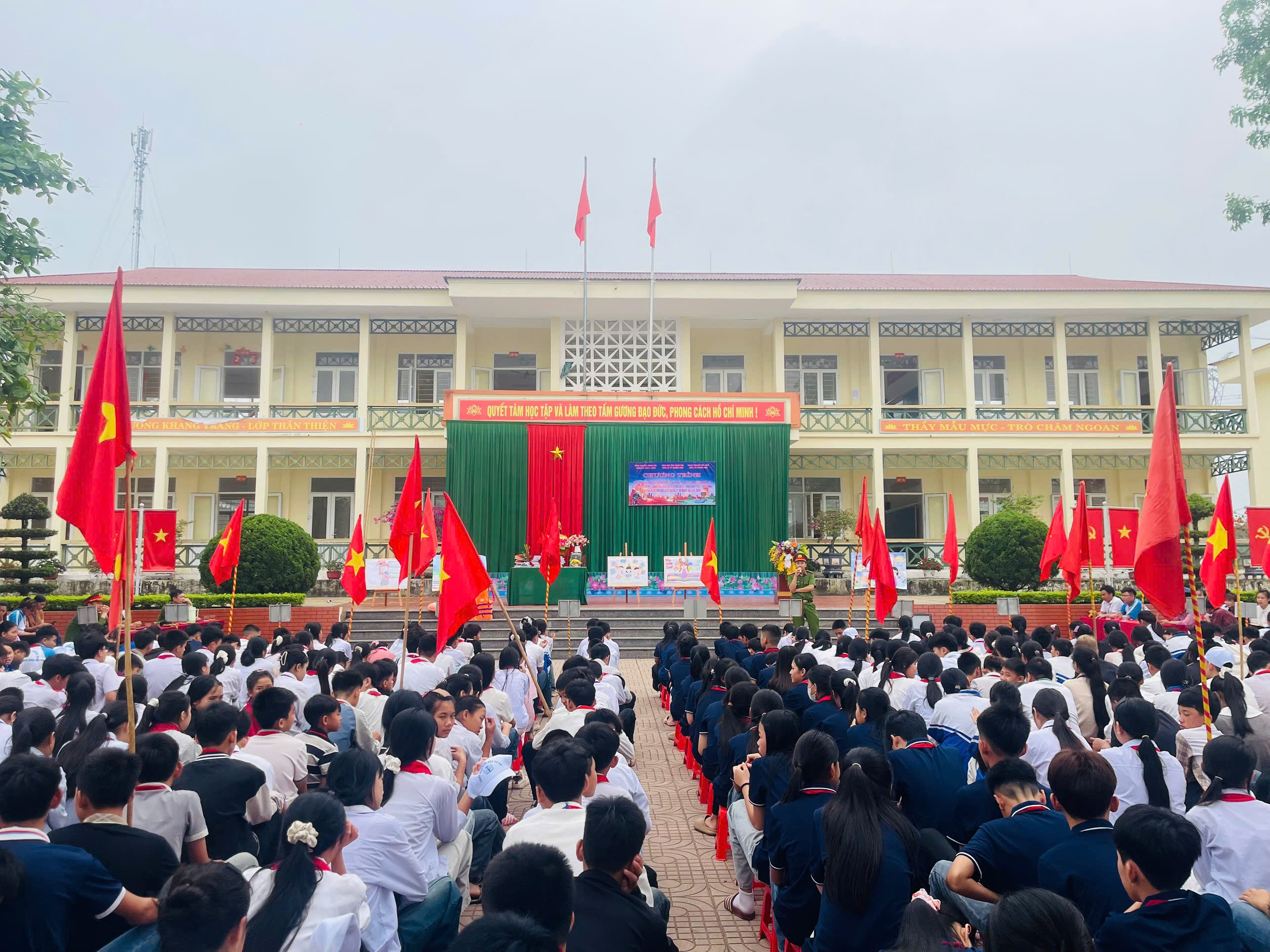 Anh-tin-bai