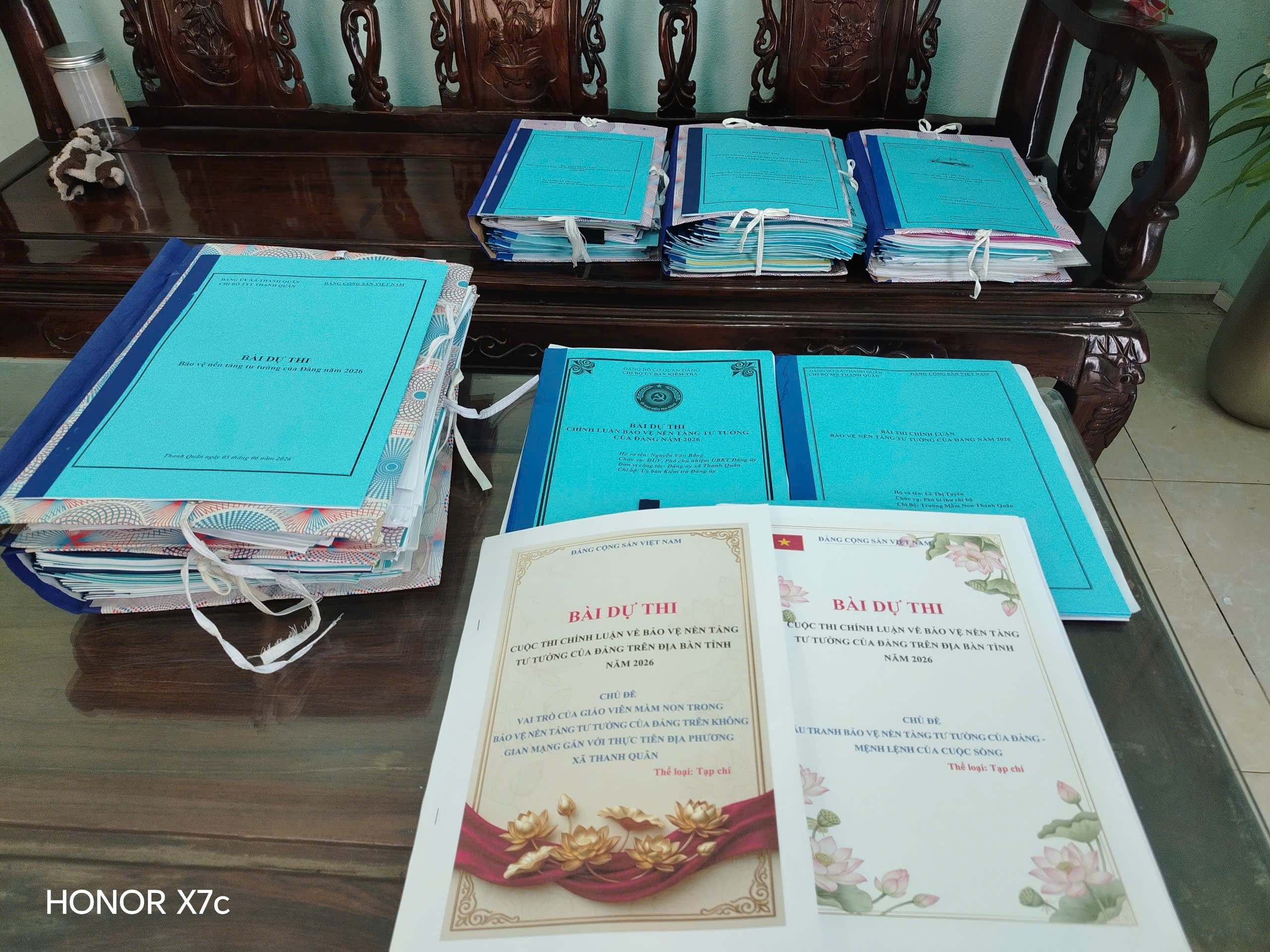 Anh-tin-bai