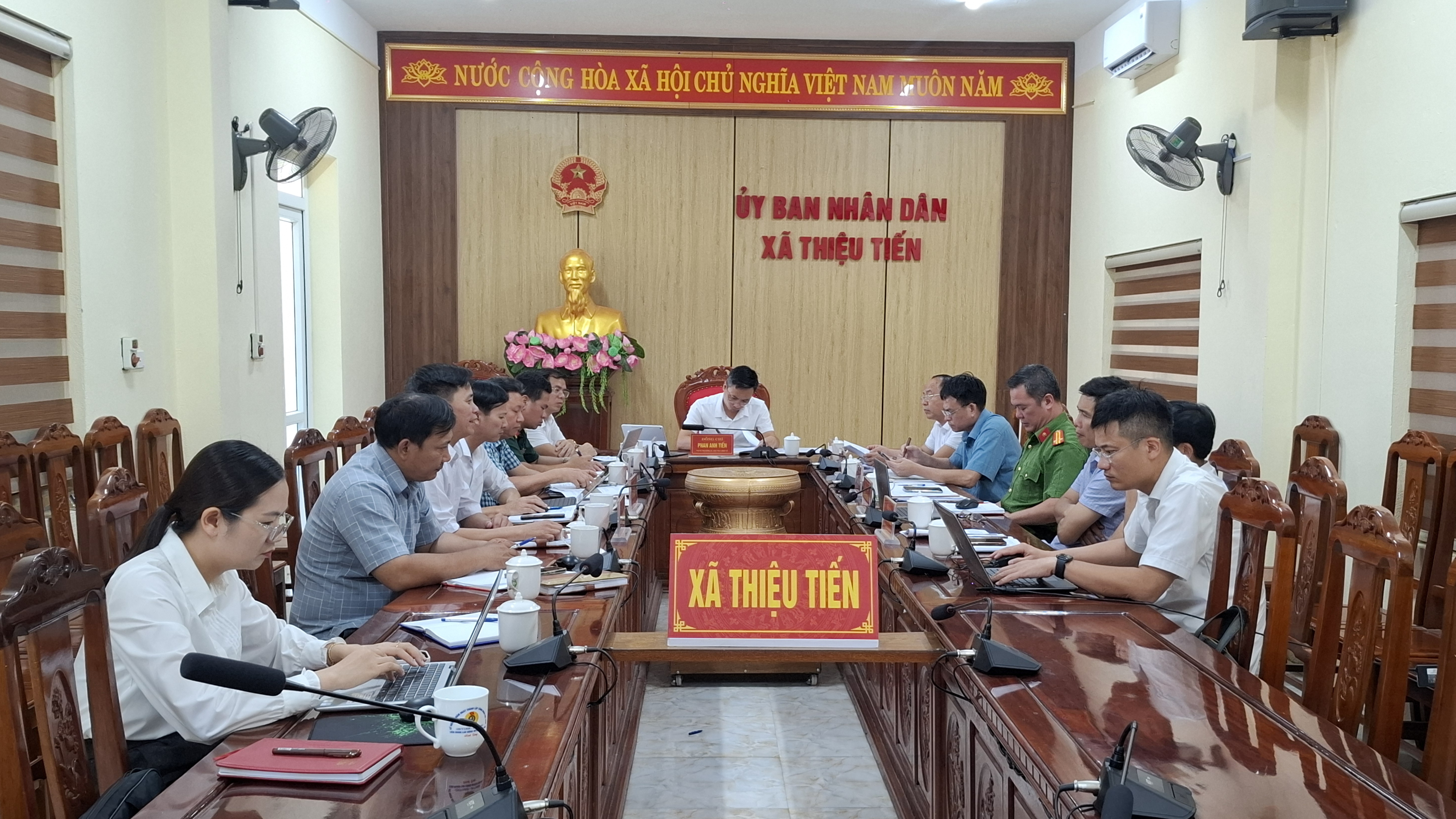XÃ THIỆU TIẾN THAM DỰ HỘI NGHỊ TRỰC TUYẾN TRIỂN KHAI CÔNG TÁC XỬ LÝ VI PHẠM HÀNH LANG AN TOÀN LƯỚI ĐIỆN TRƯỚC MÙA MƯA BÃO NĂM 2026