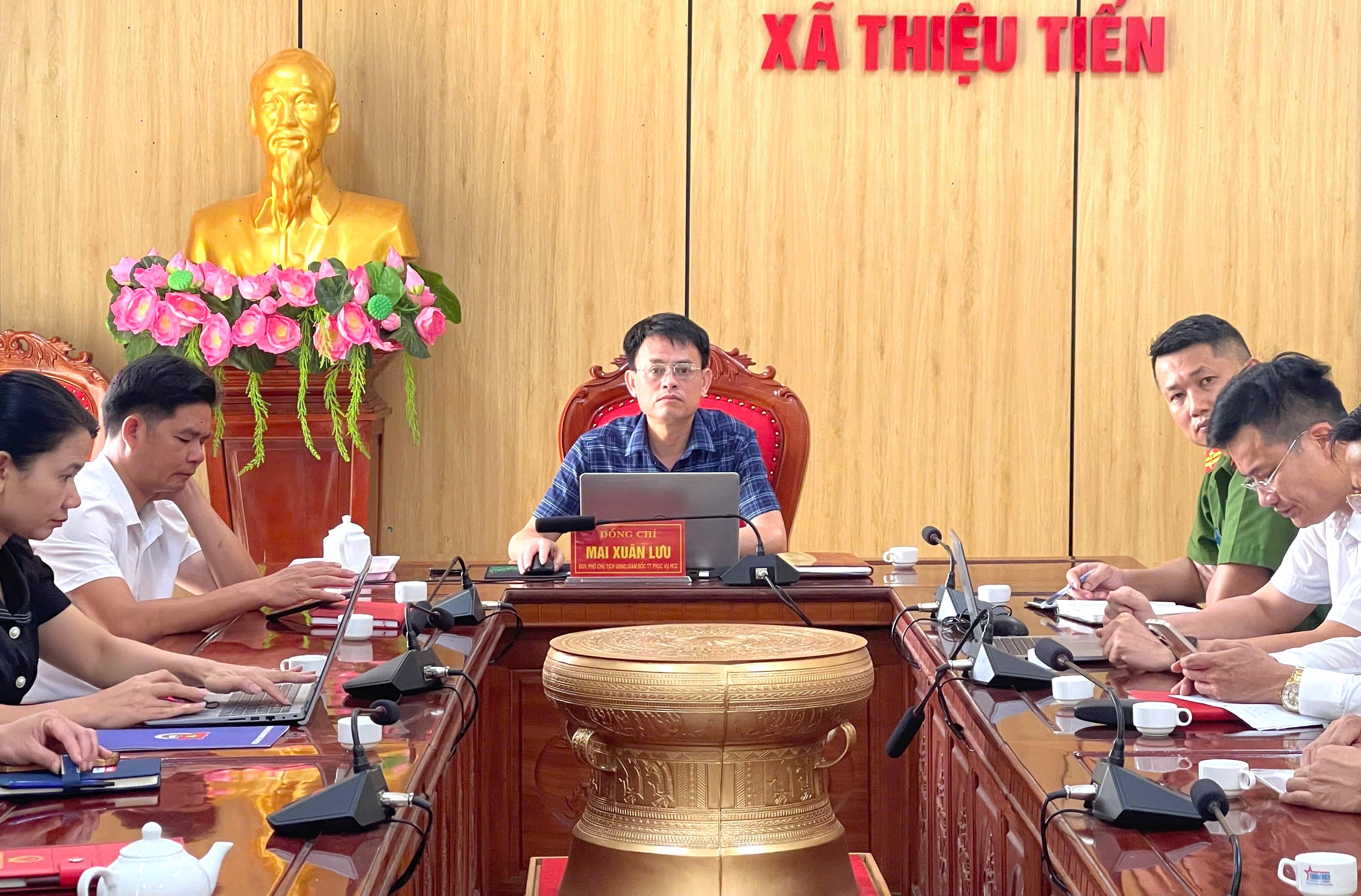 XÃ THIỆU TIẾN THAM DỰ HỘI NGHỊ TRỰC TUYẾN TỔNG KẾT CÔNG TÁC PHÒNG THỦ DÂN SỰ NĂM 2025, TRIỂN KHAI NHIỆM VỤ NĂM 2026