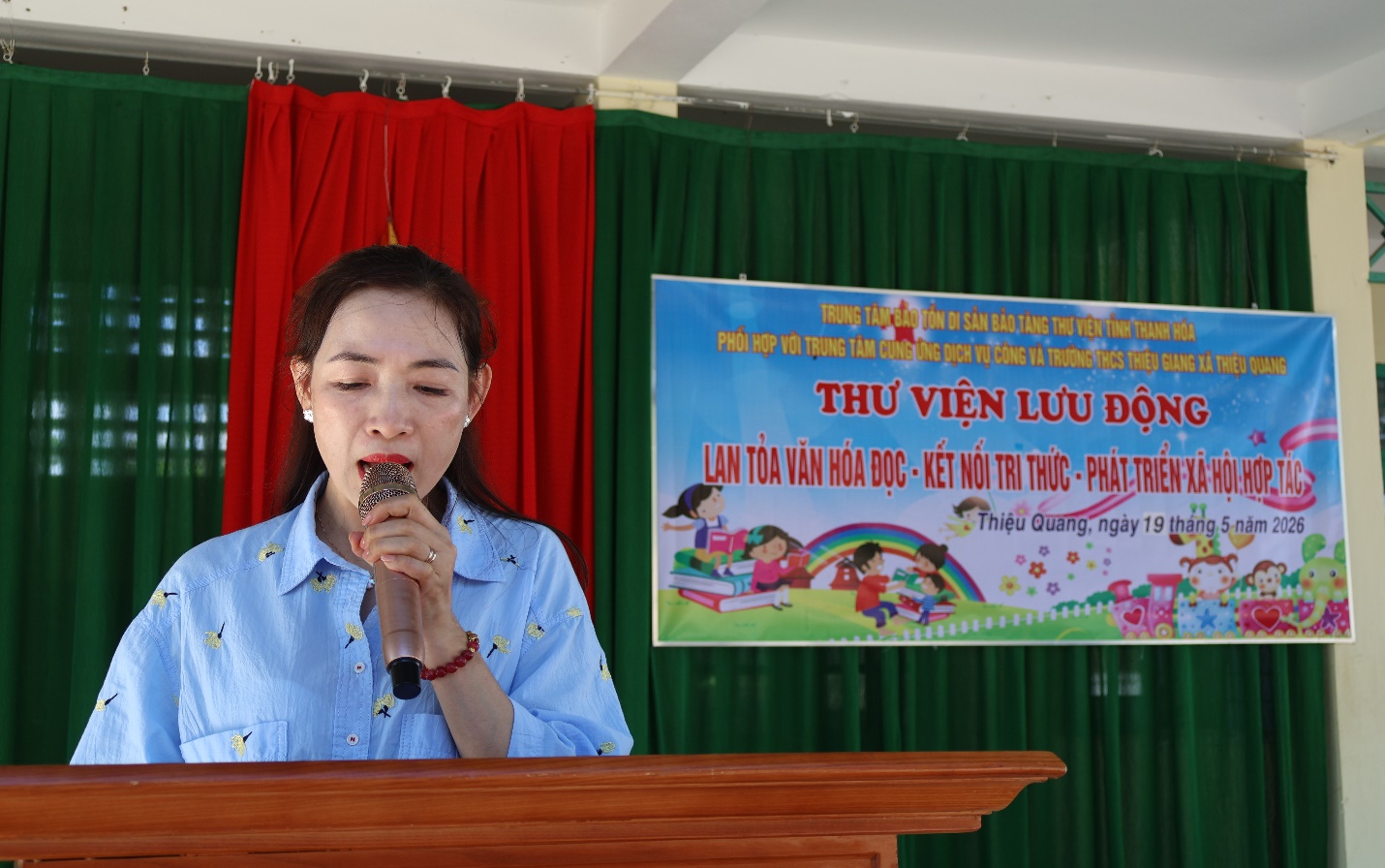C:\Users\AdminPC01\Desktop\ảnh đọc sách lưu động\IMG_0847.JPG
