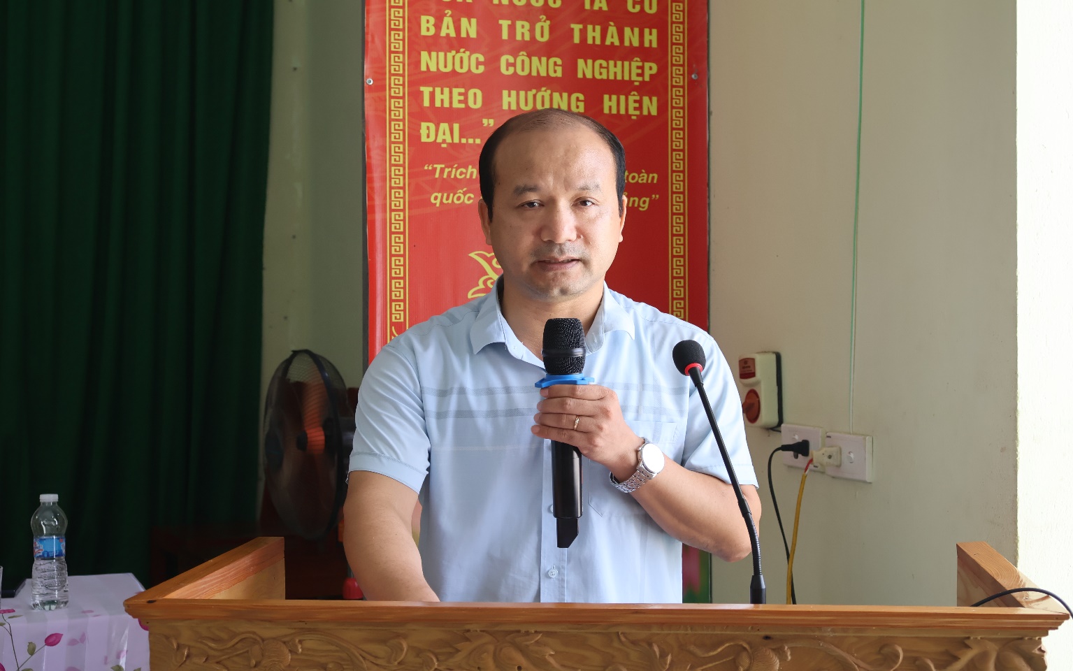 C:\Users\PC\Desktop\Tiếp xúc cử tri quản xã\IMG_2298.JPG